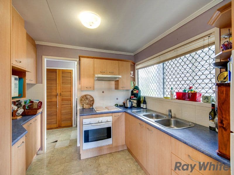 19 Minto Crescent, ARANA HILLS QLD 4054, Arana Hills - Thumbnail 2