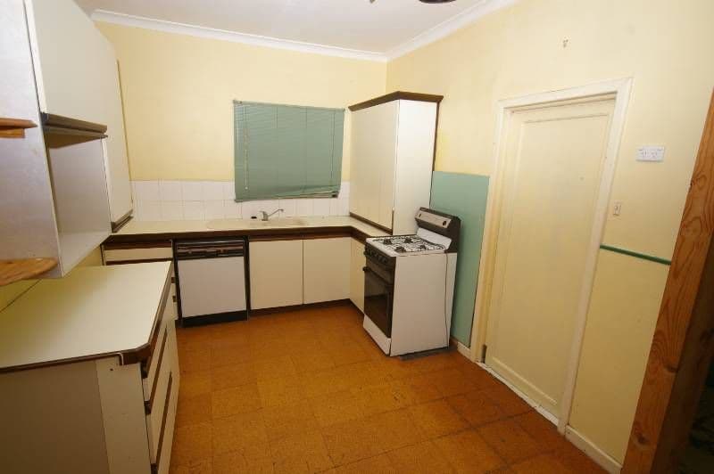35 Stroughton Road, WESTMINSTER WA 6061, Westminster - Thumbnail 2