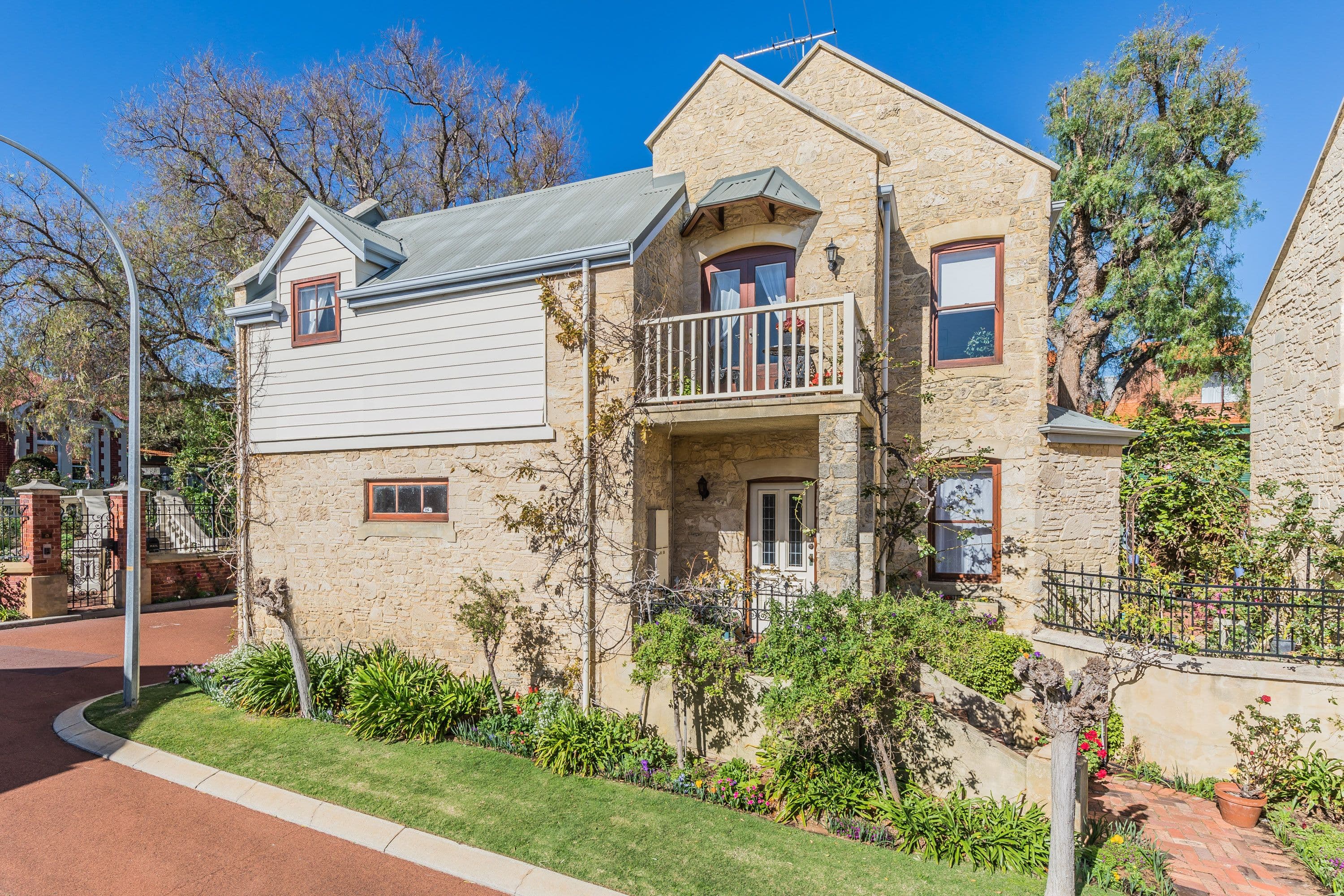 4 Aldgate Place, East Fremantle WA 6158, East Fremantle - Image 1