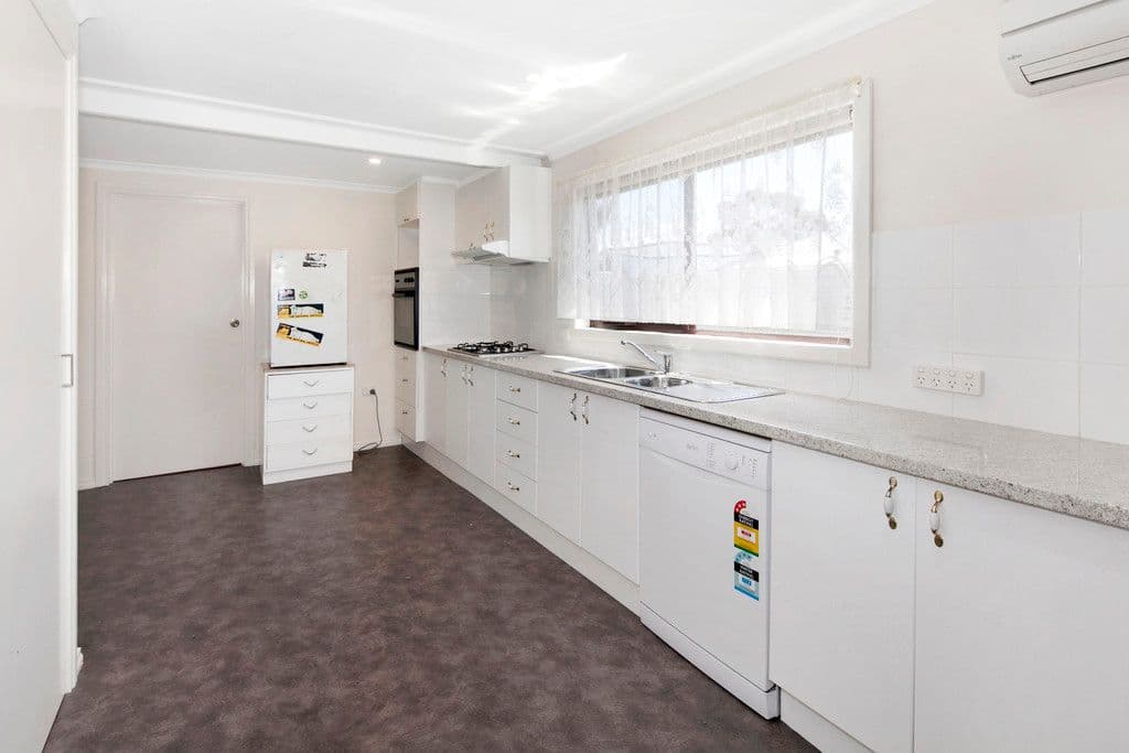 10 Albion Street, Sebastopol VIC 3356, Sebastopol - Thumbnail 3