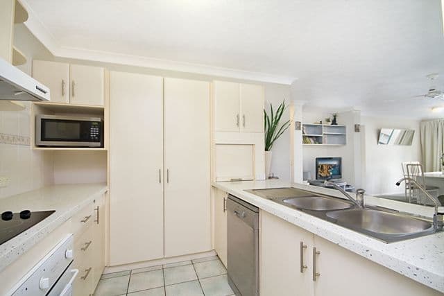 1 Burleigh Street, BURLEIGH HEADS QLD 4220, Burleigh Heads - Thumbnail 3