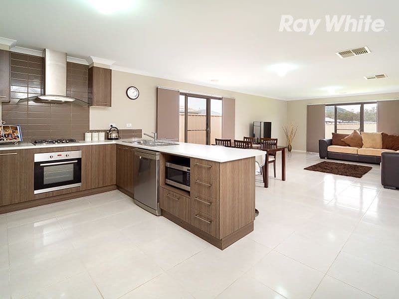 24 MacTier Avenue, WODONGA VIC 3690, Wodonga - Thumbnail 2