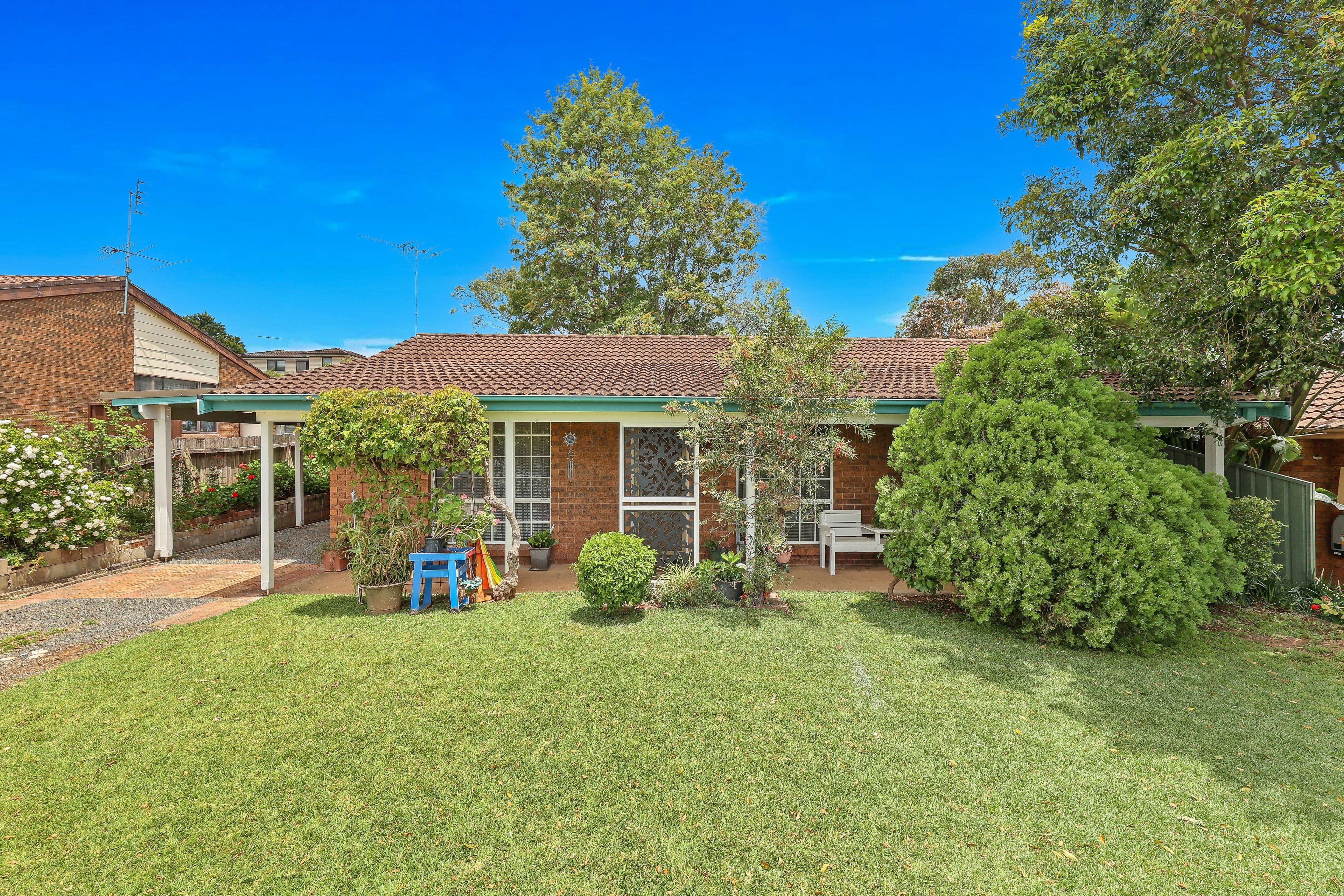 21 Fitzgibbon Lane, Rosemeadow NSW 2560, Rosemeadow - Image 1