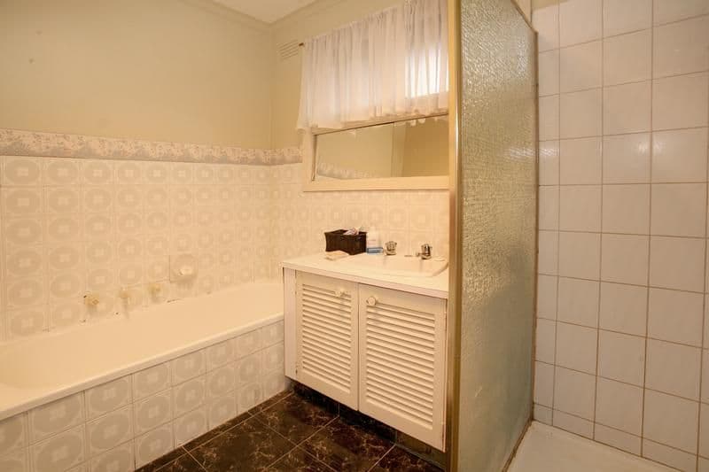 11 Hollygreen Drive, WHEELERS HILL VIC 3150, Wheelers Hill - Thumbnail 6