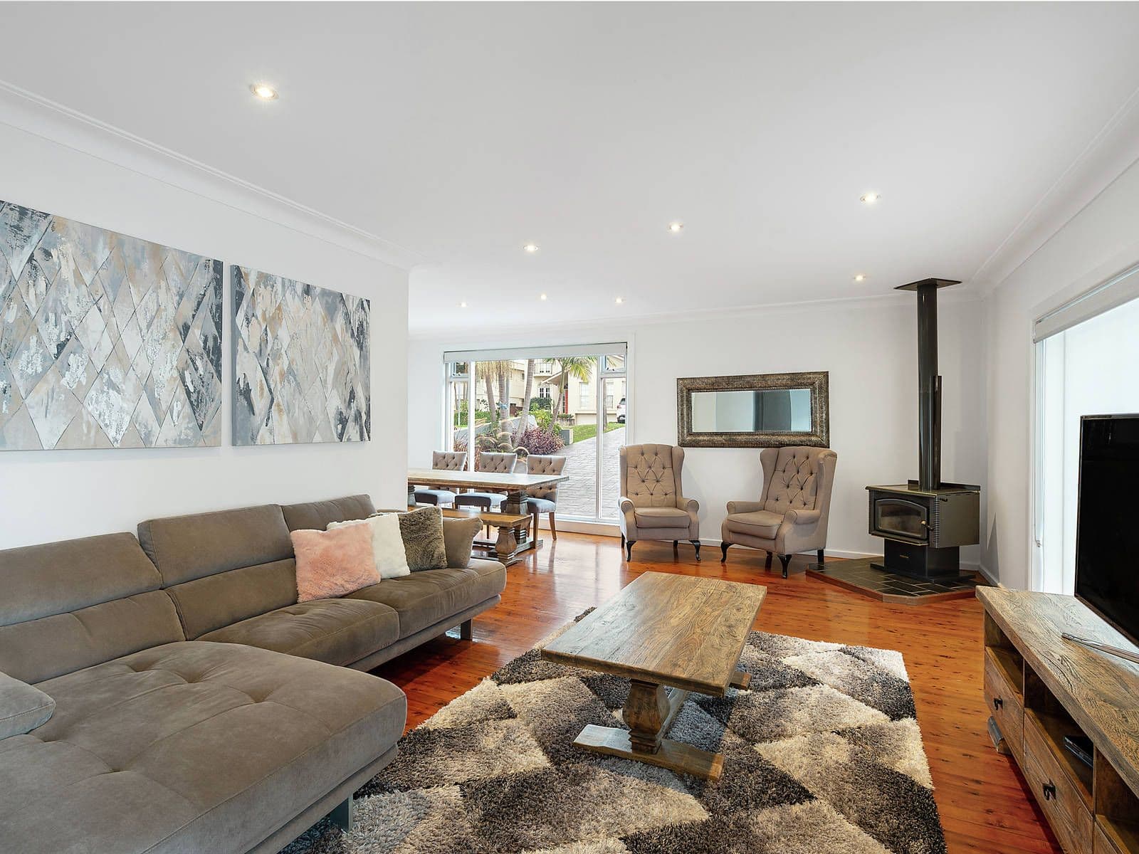 22 Curtis Avenue, Taren Point NSW 2229, Taren Point - Thumbnail 3