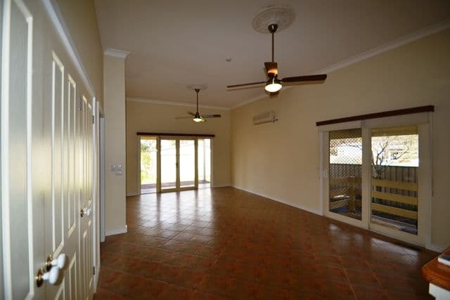 27 Goulburn Street, SEYMOUR VIC 3660, Seymour - Thumbnail 3