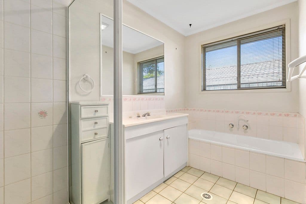 2 Rosa Court, Camira QLD 4300, Camira - Thumbnail 6