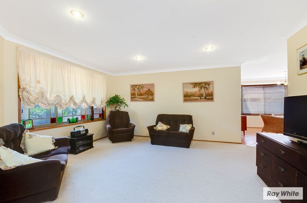 9 Winnilong Way, HORSLEY NSW 2530, Horsley - Thumbnail 2