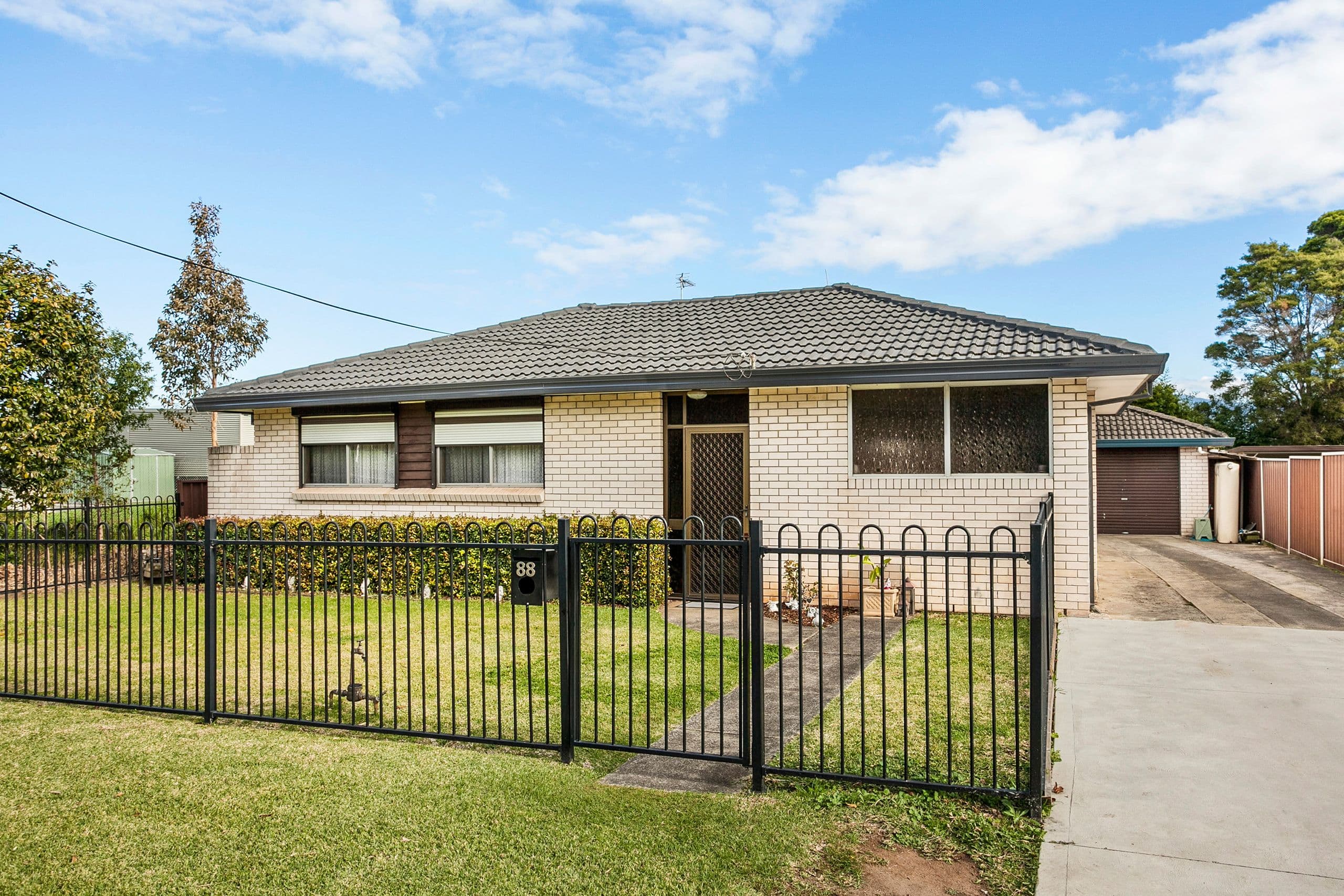 88 Poplar Avenue, Albion Park Rail - Image 1