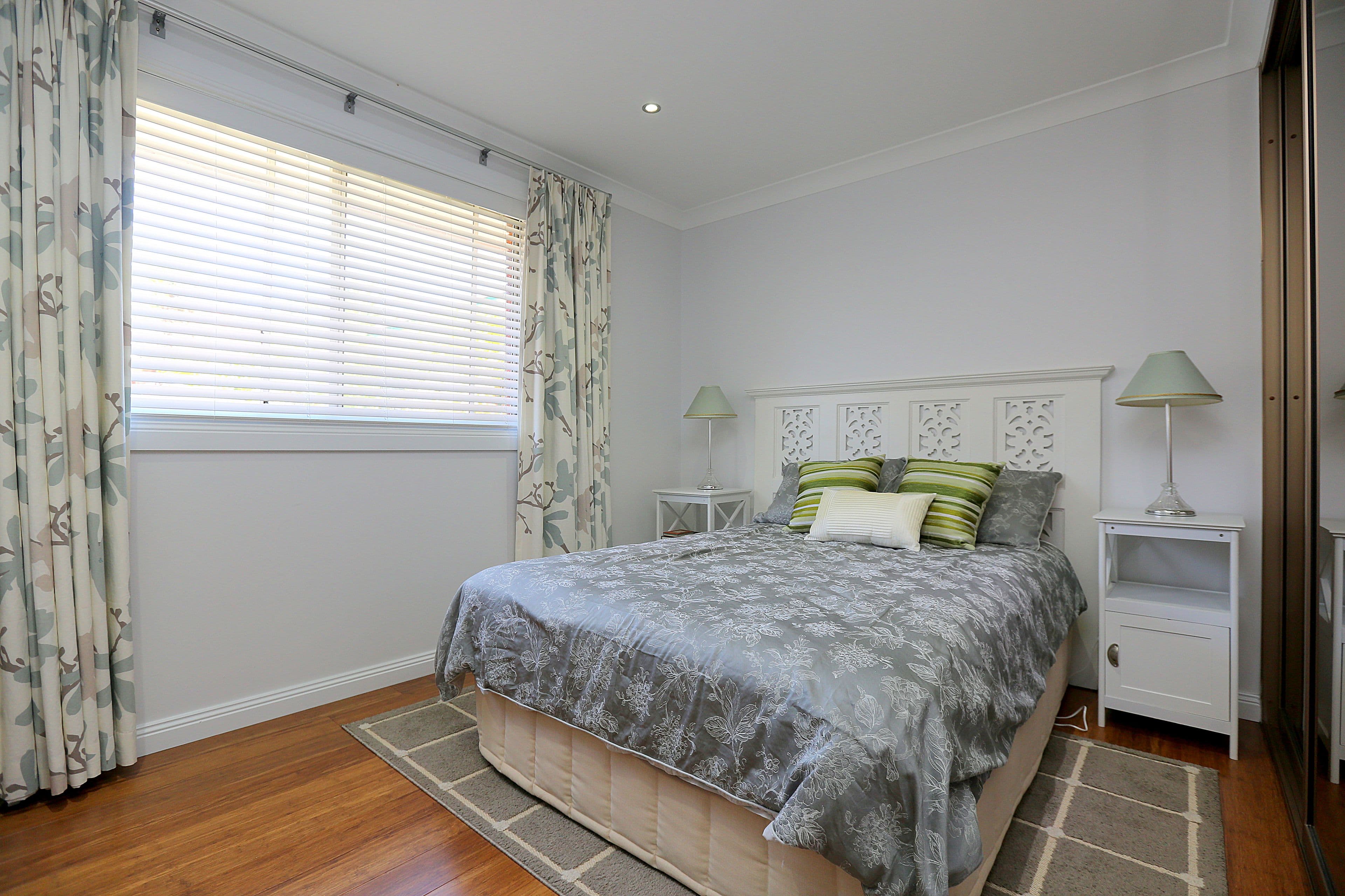 52 Jacaranda Drive, Georges Hall - Thumbnail 6