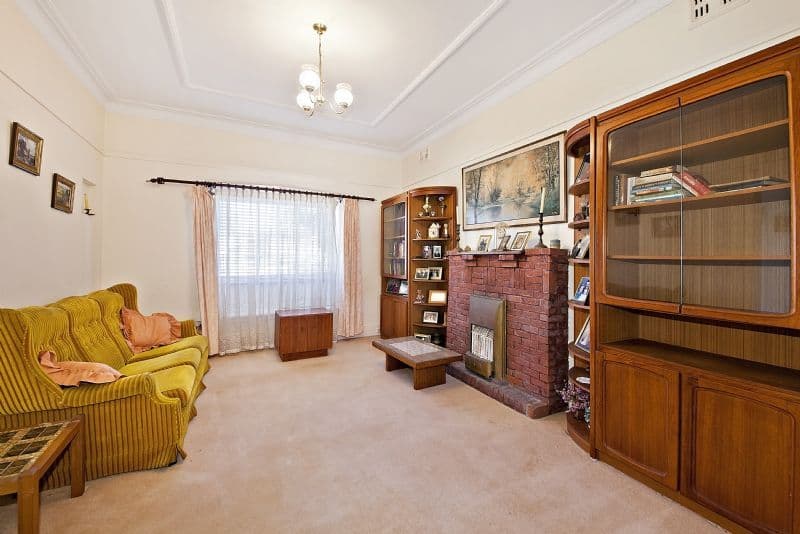 51 Hamilton Avenue, EARLWOOD NSW 2206, Earlwood - Thumbnail 5
