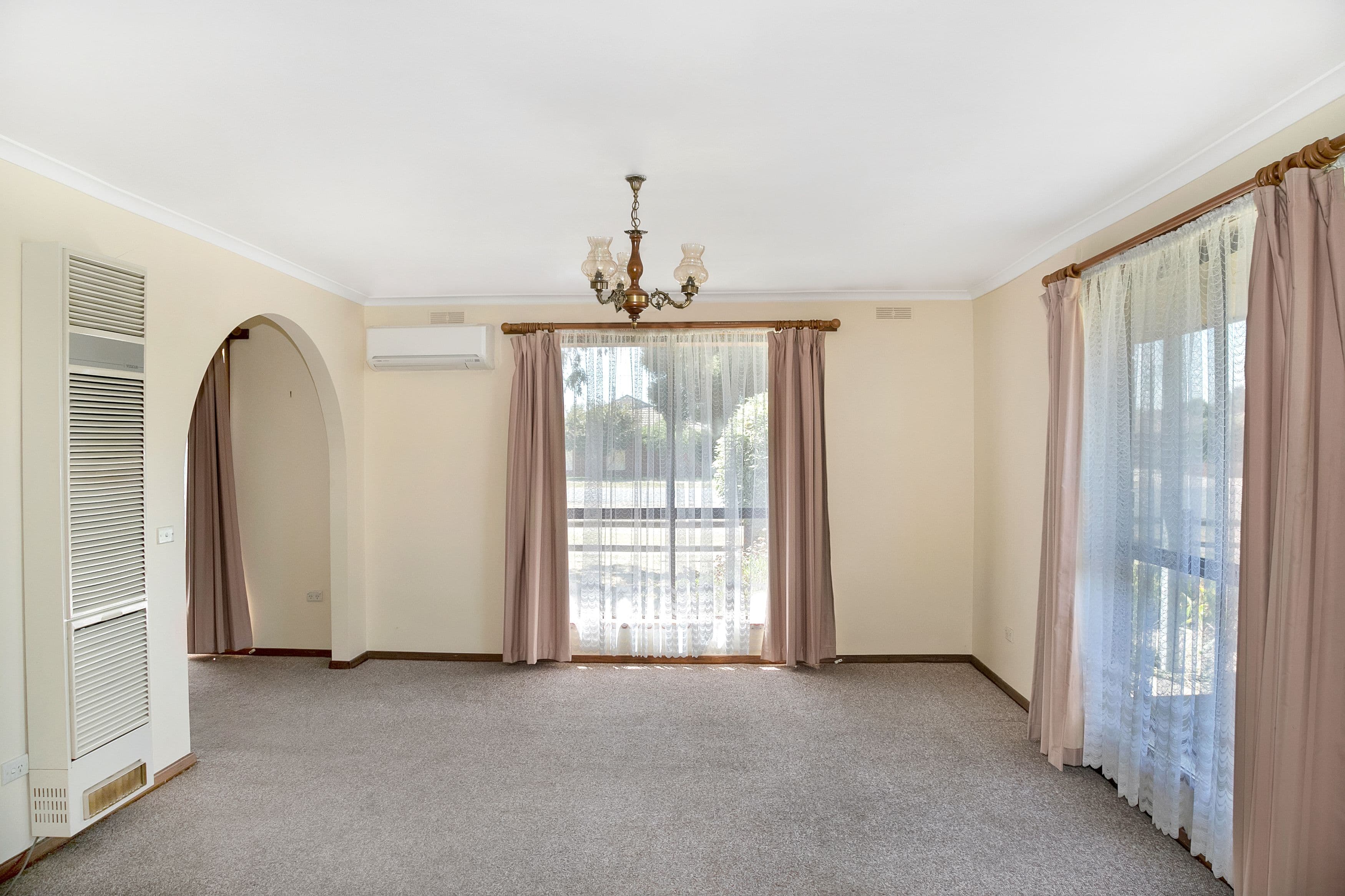 4 Cromwell Street, Sebastopol VIC 3356, Sebastopol - Thumbnail 2