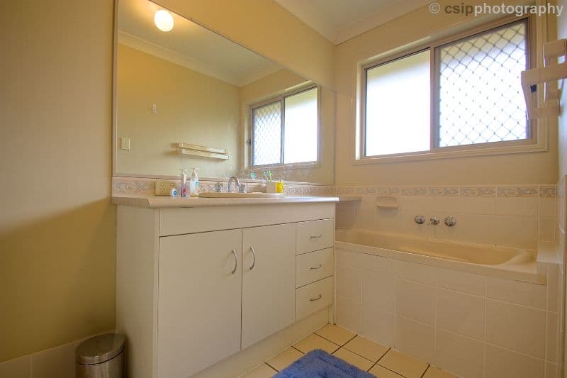 11 Discovery Street, FLINDERS VIEW QLD 4305, Flinders View - Thumbnail 8