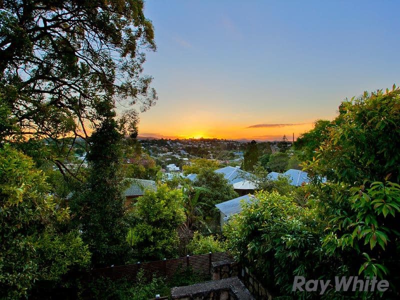 34 Lansdowne Street, NEWMARKET QLD 4051, Newmarket - Thumbnail 2