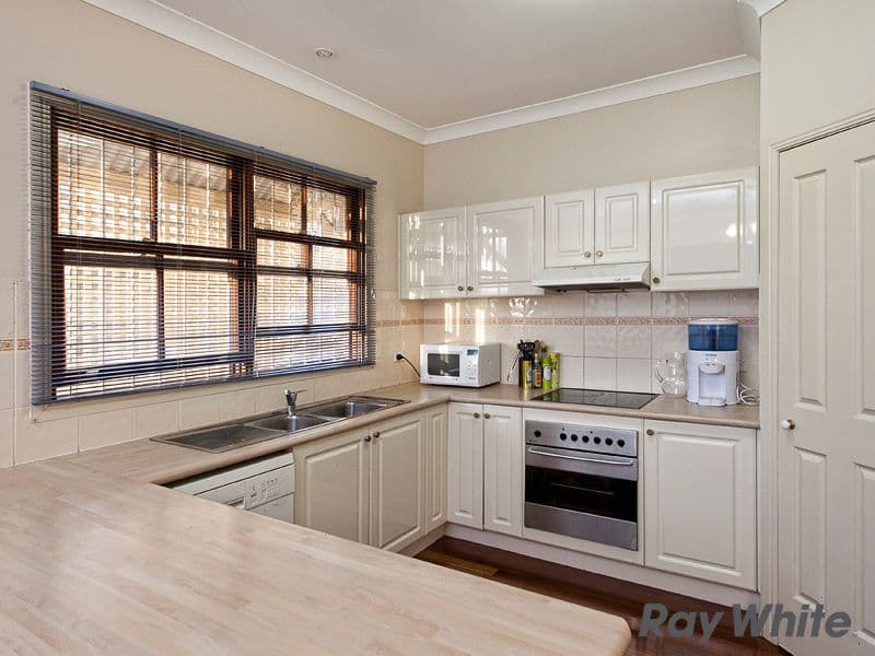 34 Lansdowne Street, NEWMARKET QLD 4051, Newmarket - Thumbnail 5