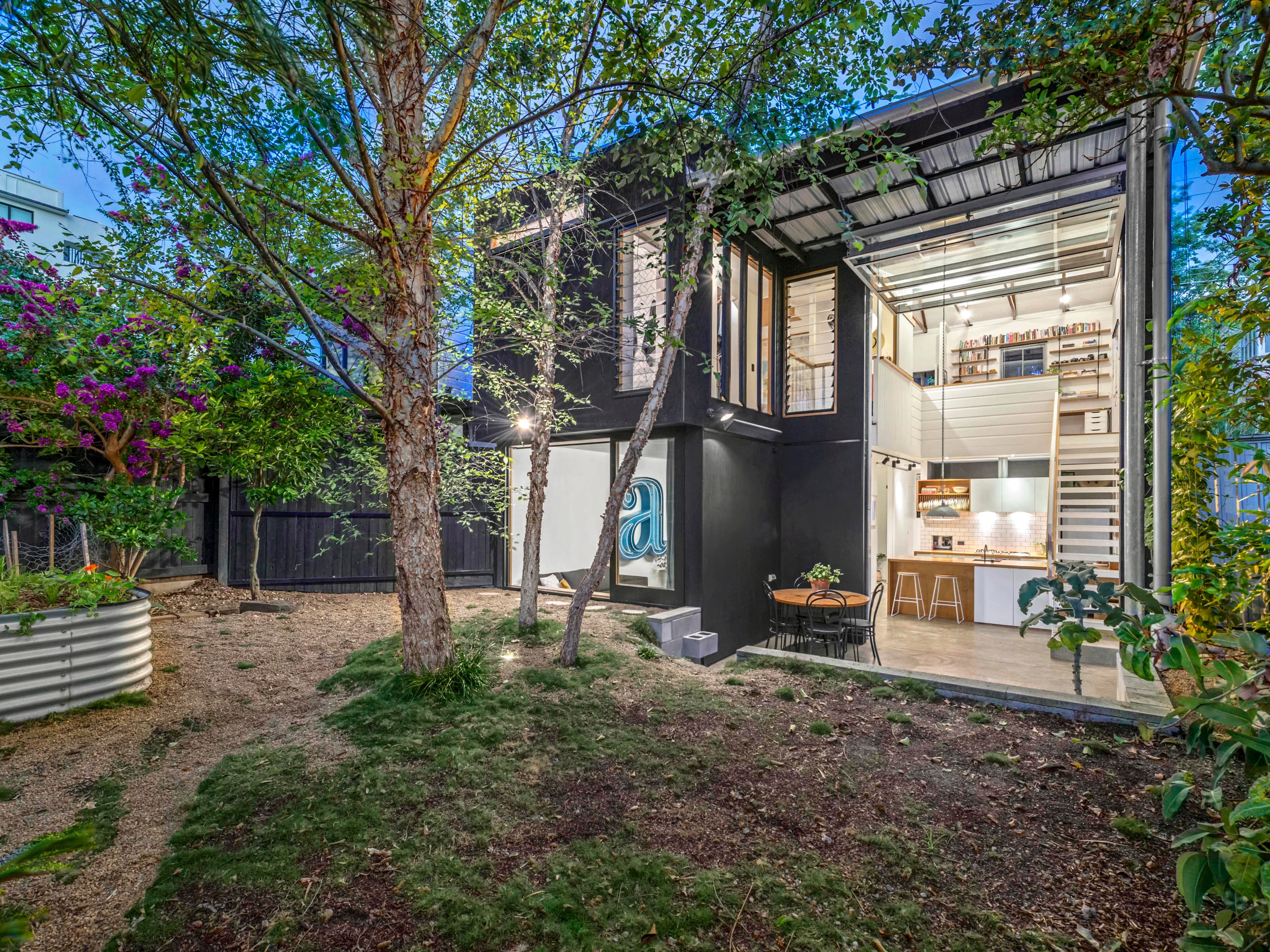 17 Hove Street, Highgate Hill QLD 4101, Highgate Hill - Image 1