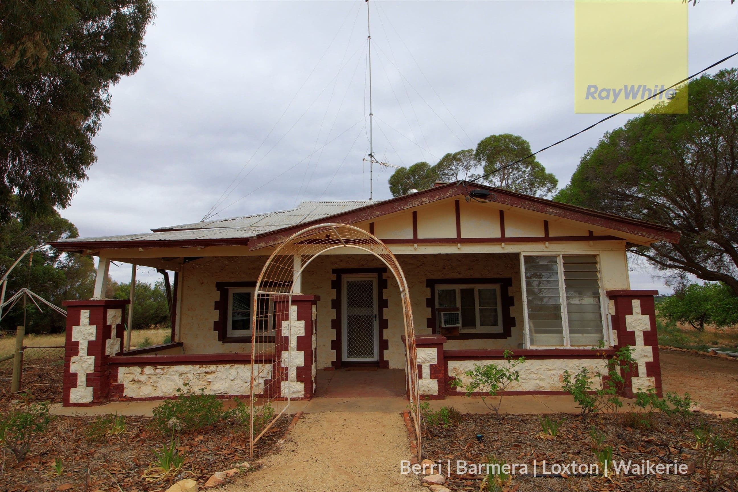 158 De Fontenay Road, Glossop SA 5344, Glossop - Thumbnail 2