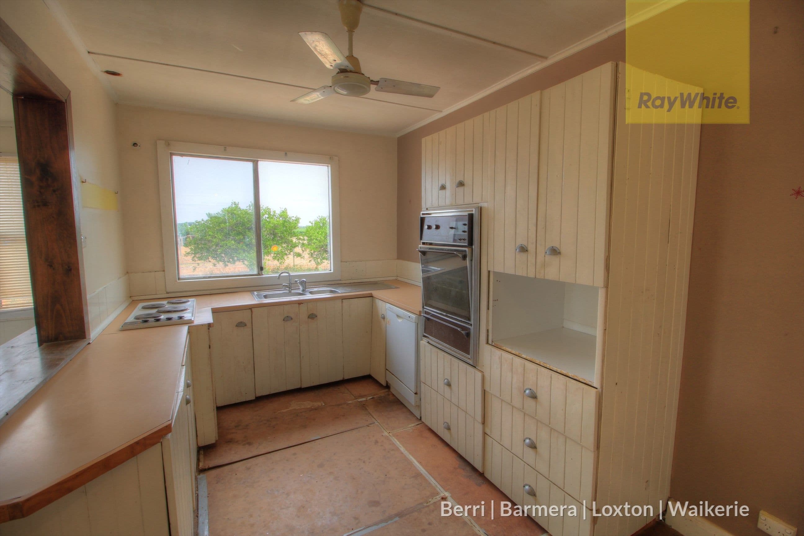 158 De Fontenay Road, Glossop SA 5344, Glossop - Thumbnail 3