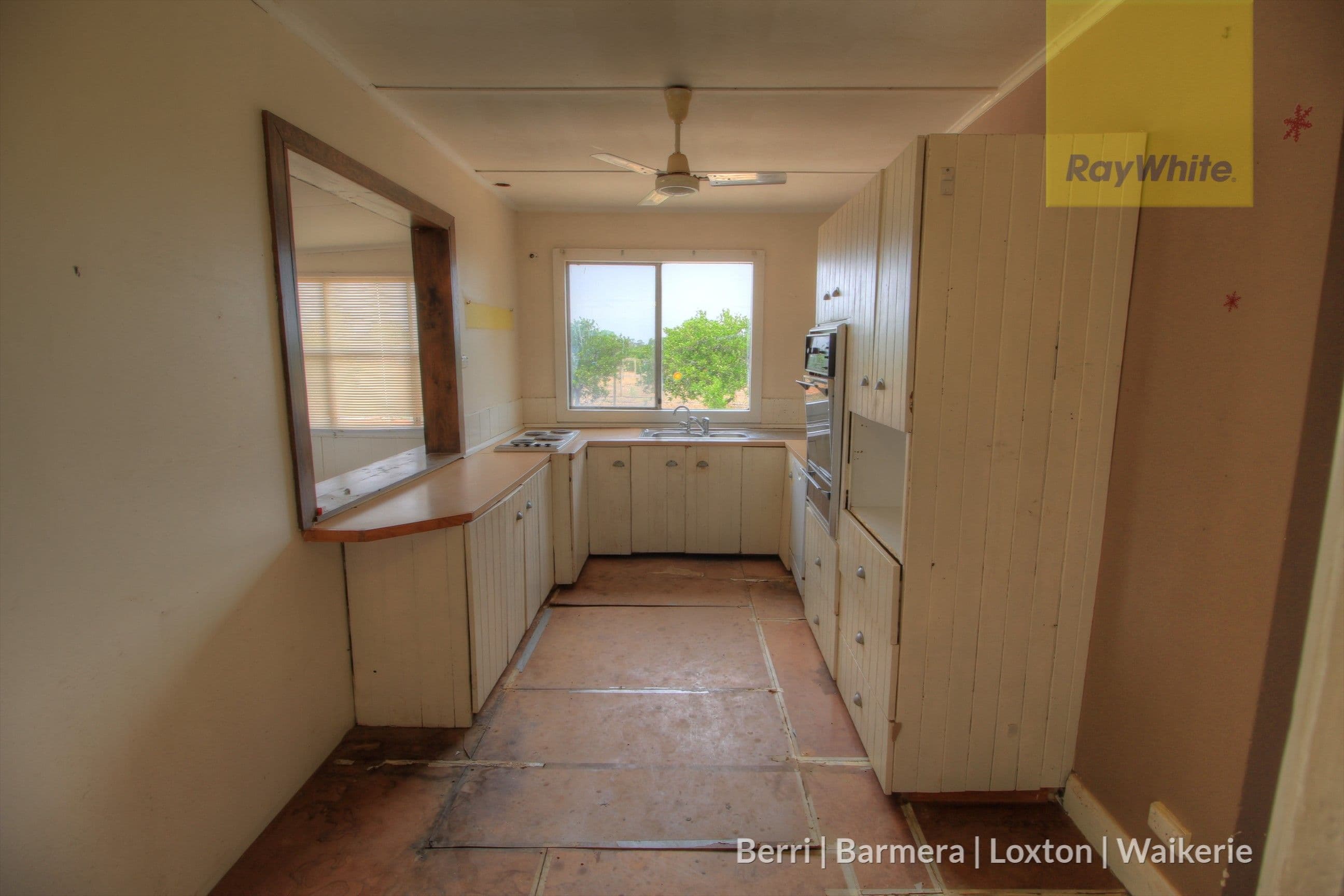 158 De Fontenay Road, Glossop SA 5344, Glossop - Thumbnail 4