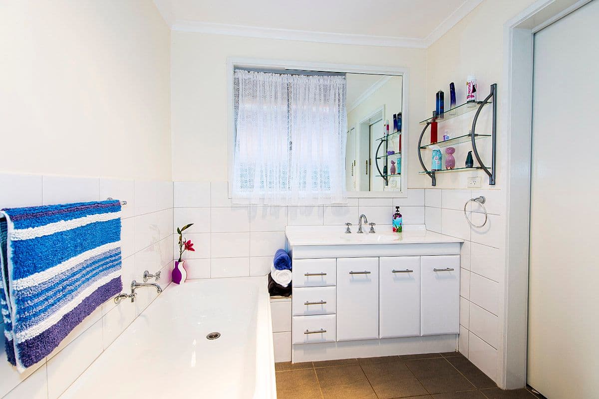 12 Bamboo Court, MILL PARK VIC 3082, Mill Park - Thumbnail 7