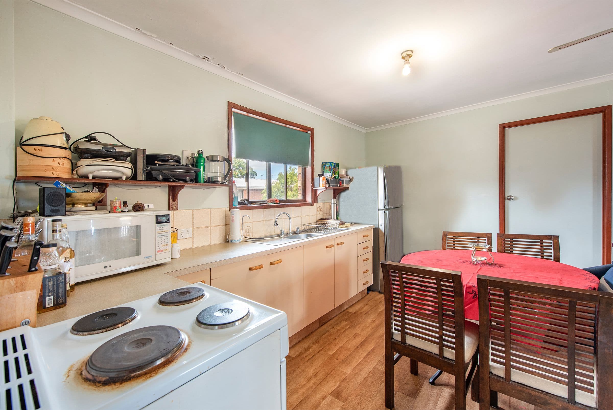 6 Coral Street, Beenleigh QLD 4207, Beenleigh - Thumbnail 2