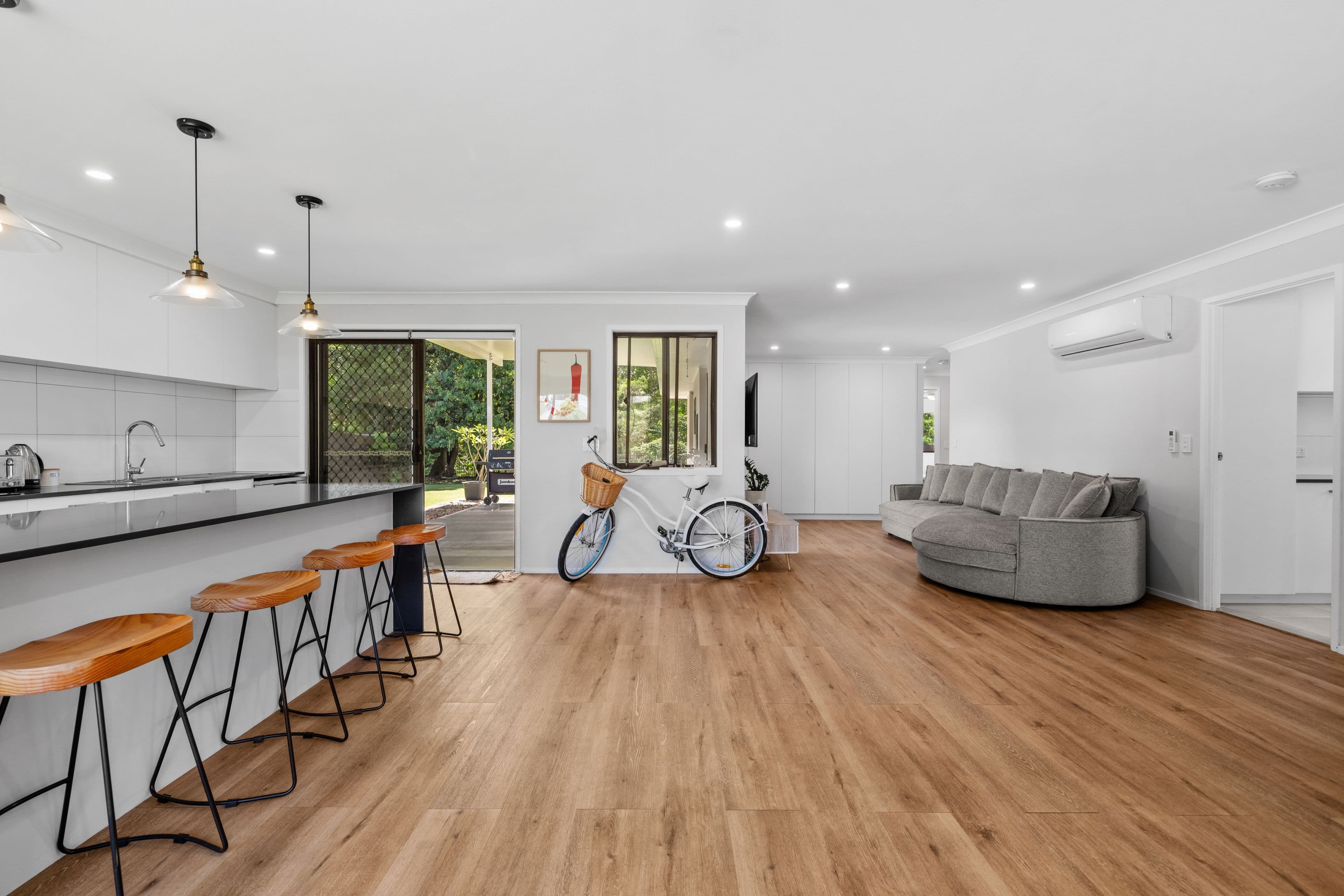 29 Dunsby Drive, Carrara QLD 4211, Carrara - Thumbnail 3