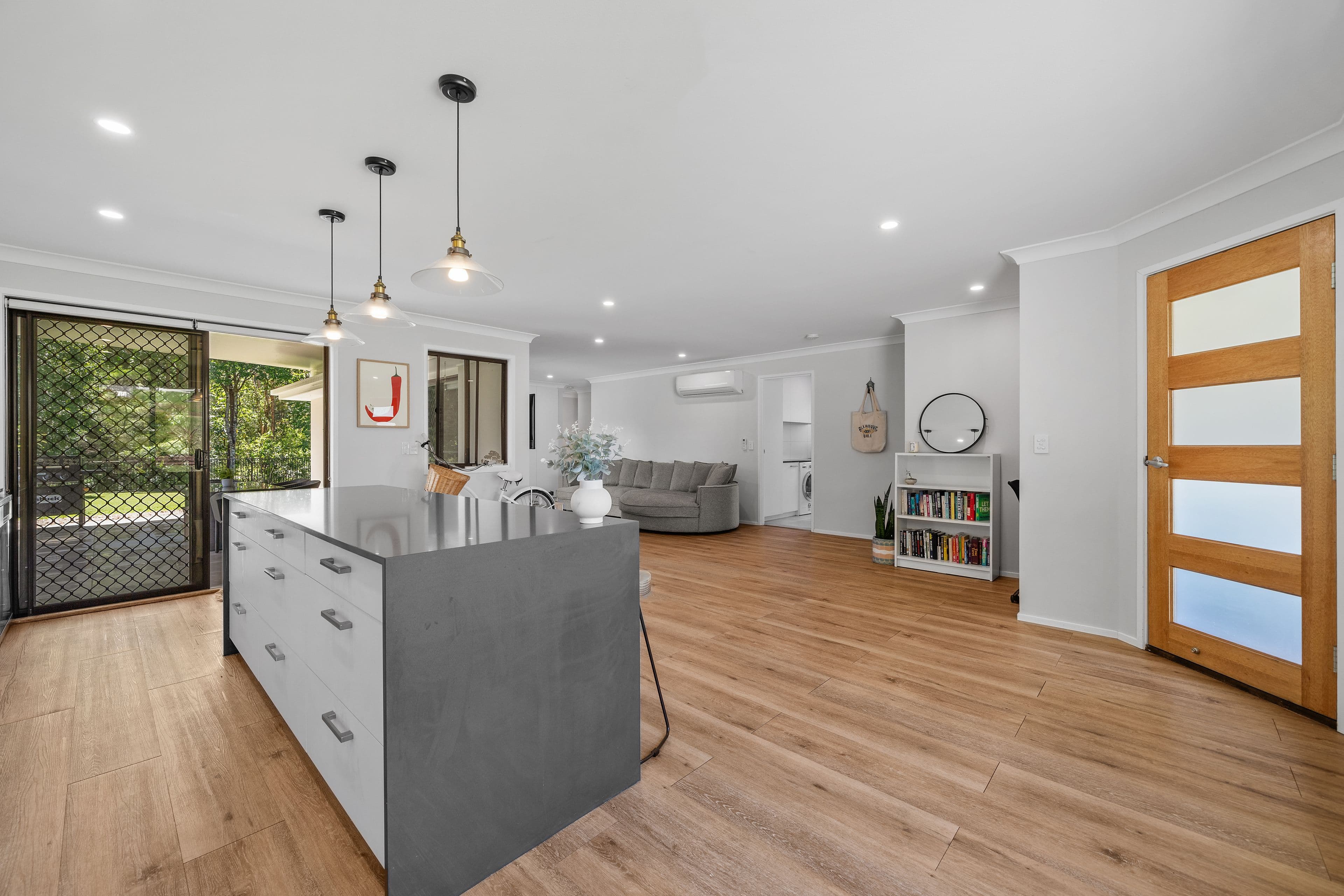 29 Dunsby Drive, Carrara QLD 4211, Carrara - Thumbnail 4