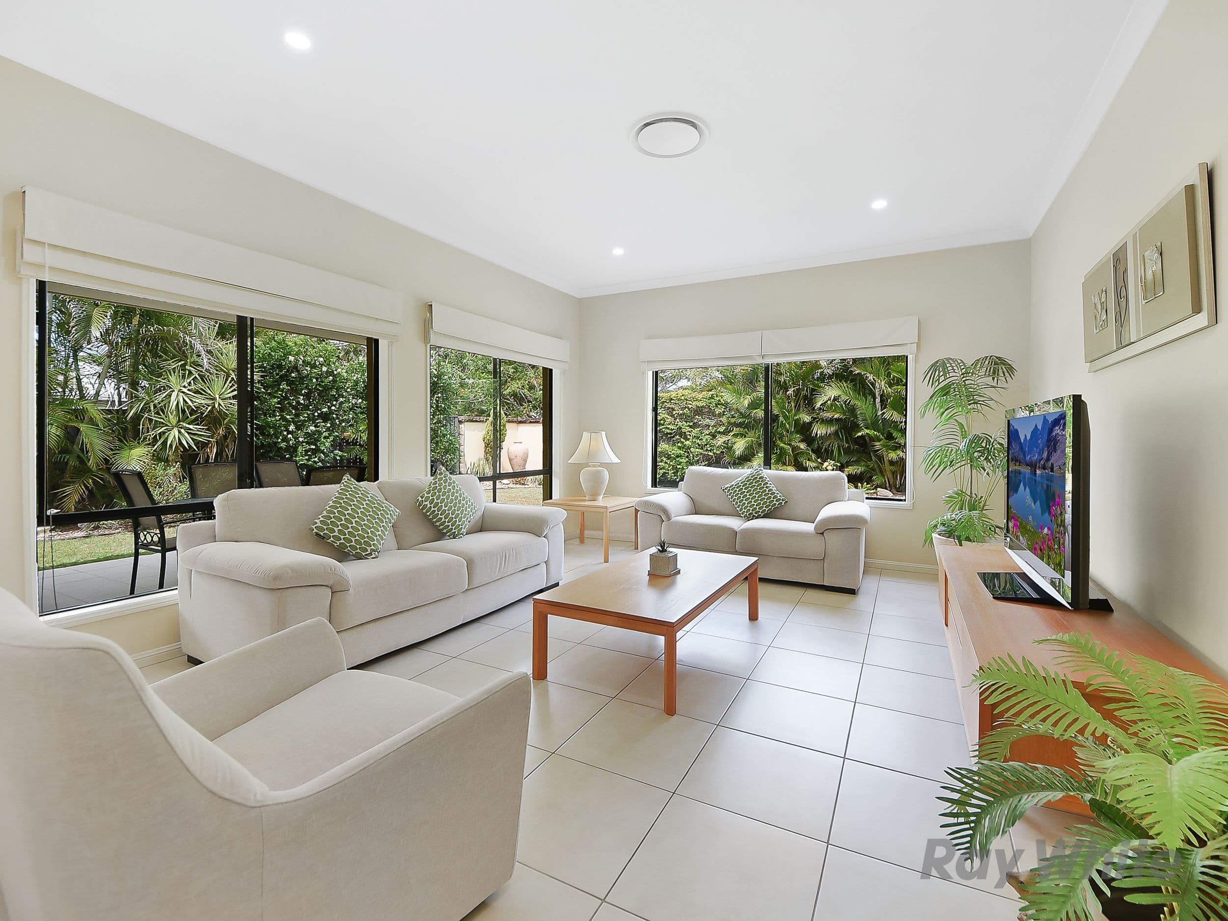 16 Thomson Close, North Lakes QLD 4509, North Lakes - Thumbnail 5