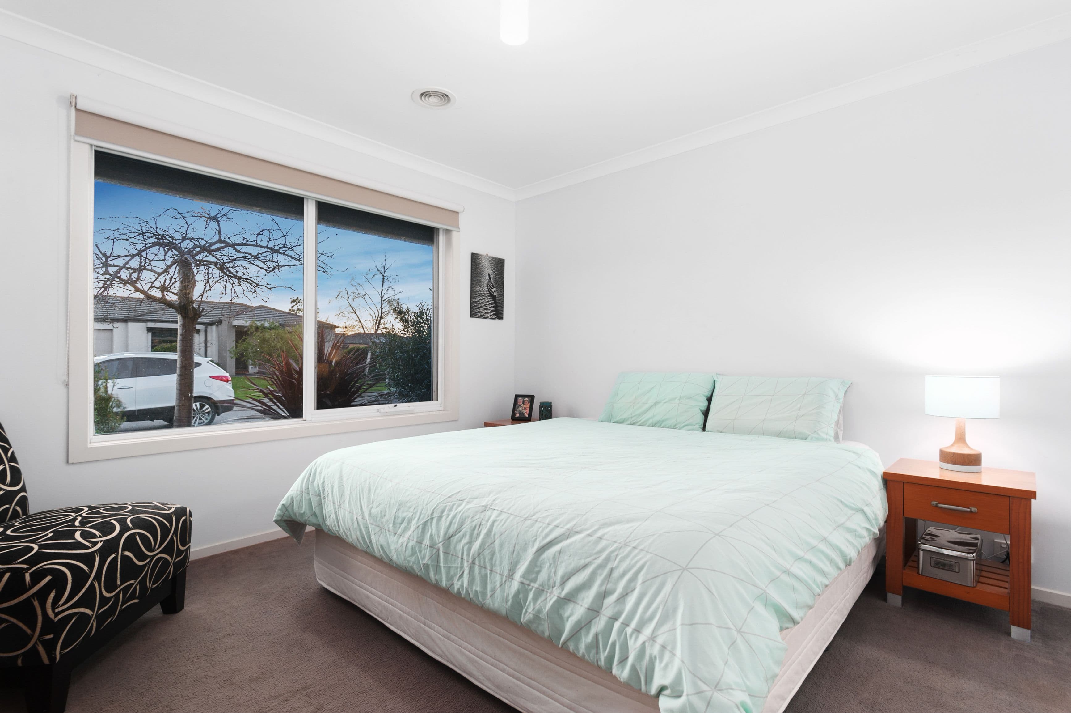8 Persimmon Lane, Pakenham VIC 3810, Pakenham - Thumbnail 2