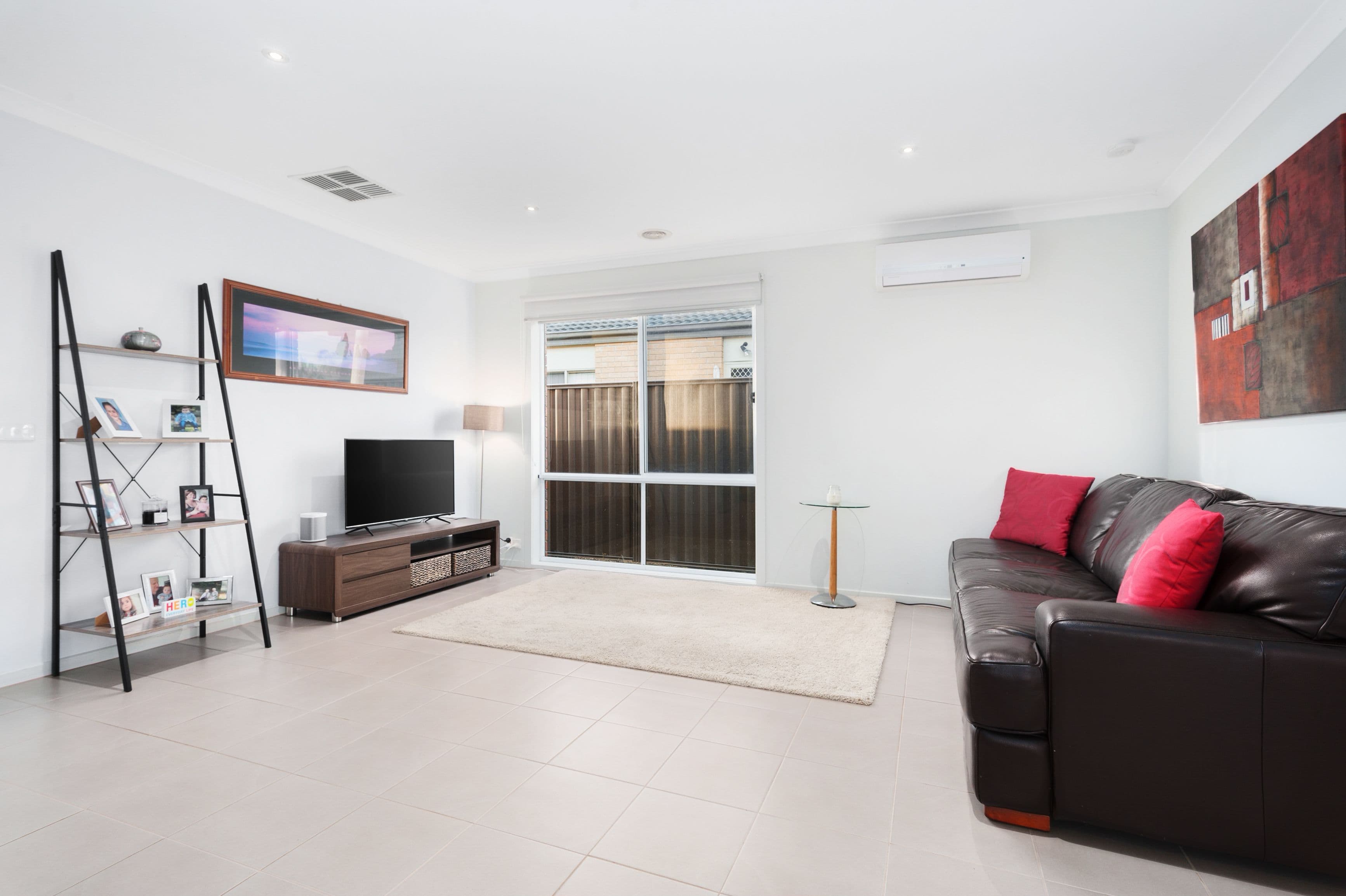8 Persimmon Lane, Pakenham VIC 3810, Pakenham - Thumbnail 6