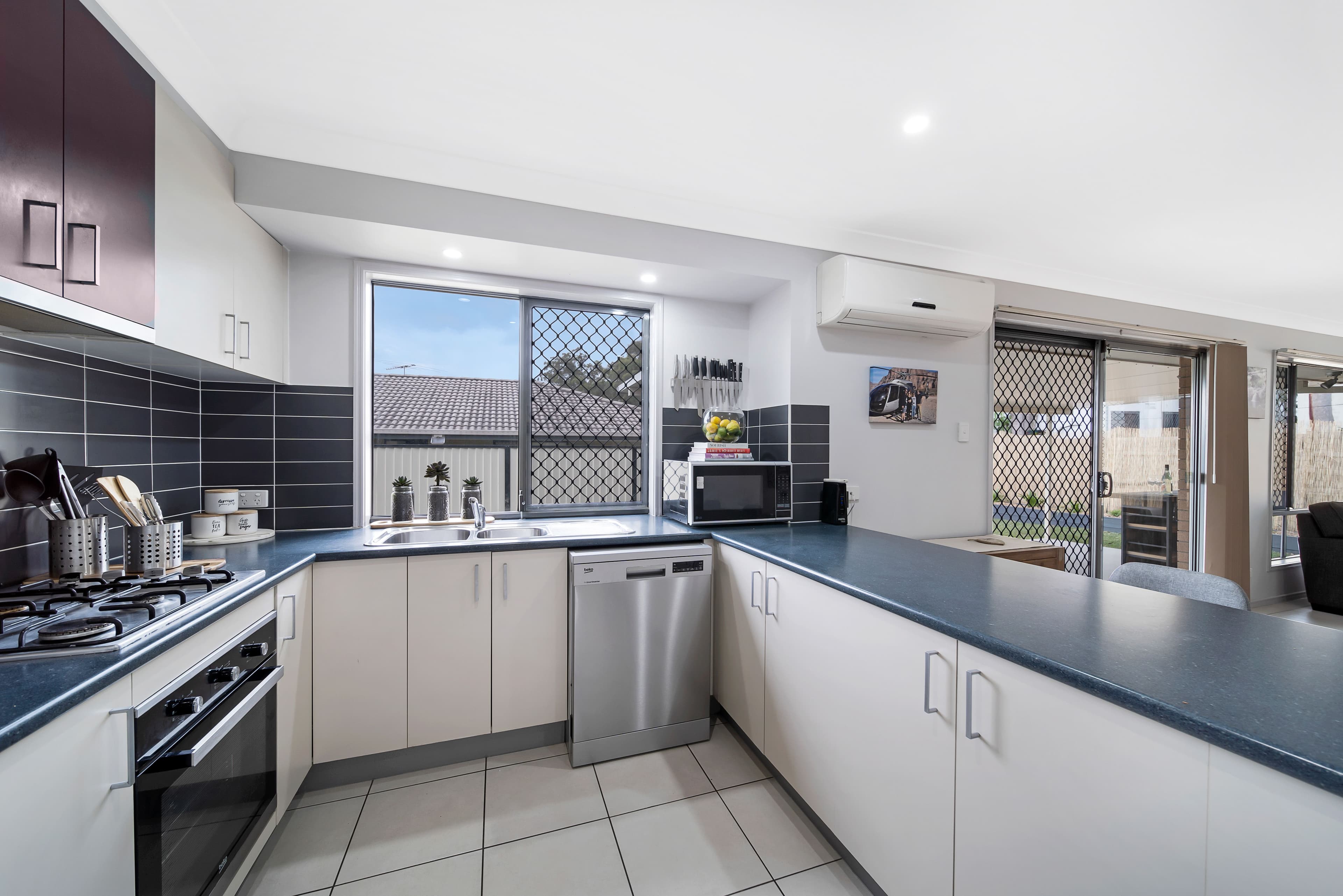 5 Lorikeet Way, Crestmead QLD 4132, Crestmead - Thumbnail 5
