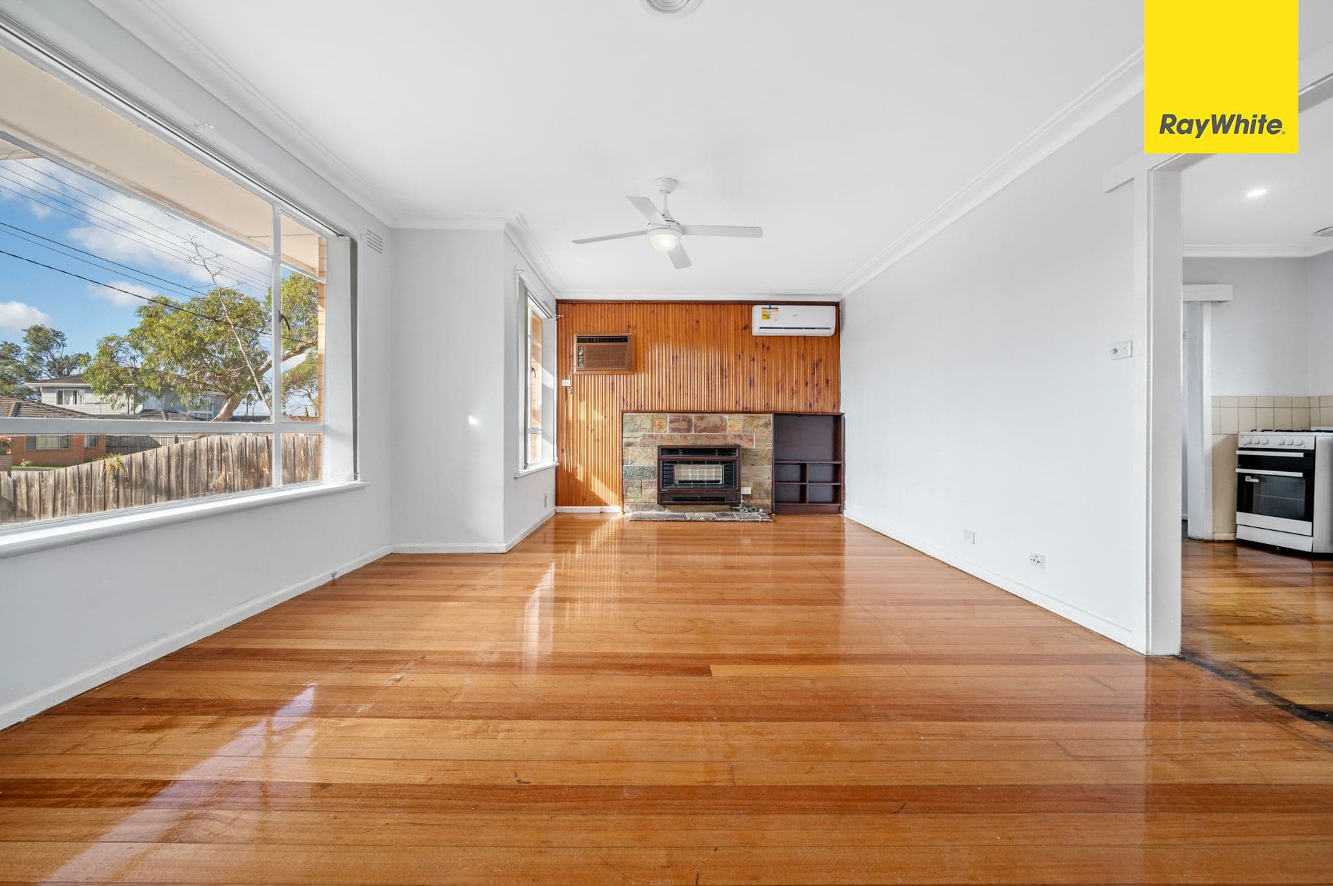 13 Curlew Close, Melton VIC 3337, Melton - Thumbnail 3