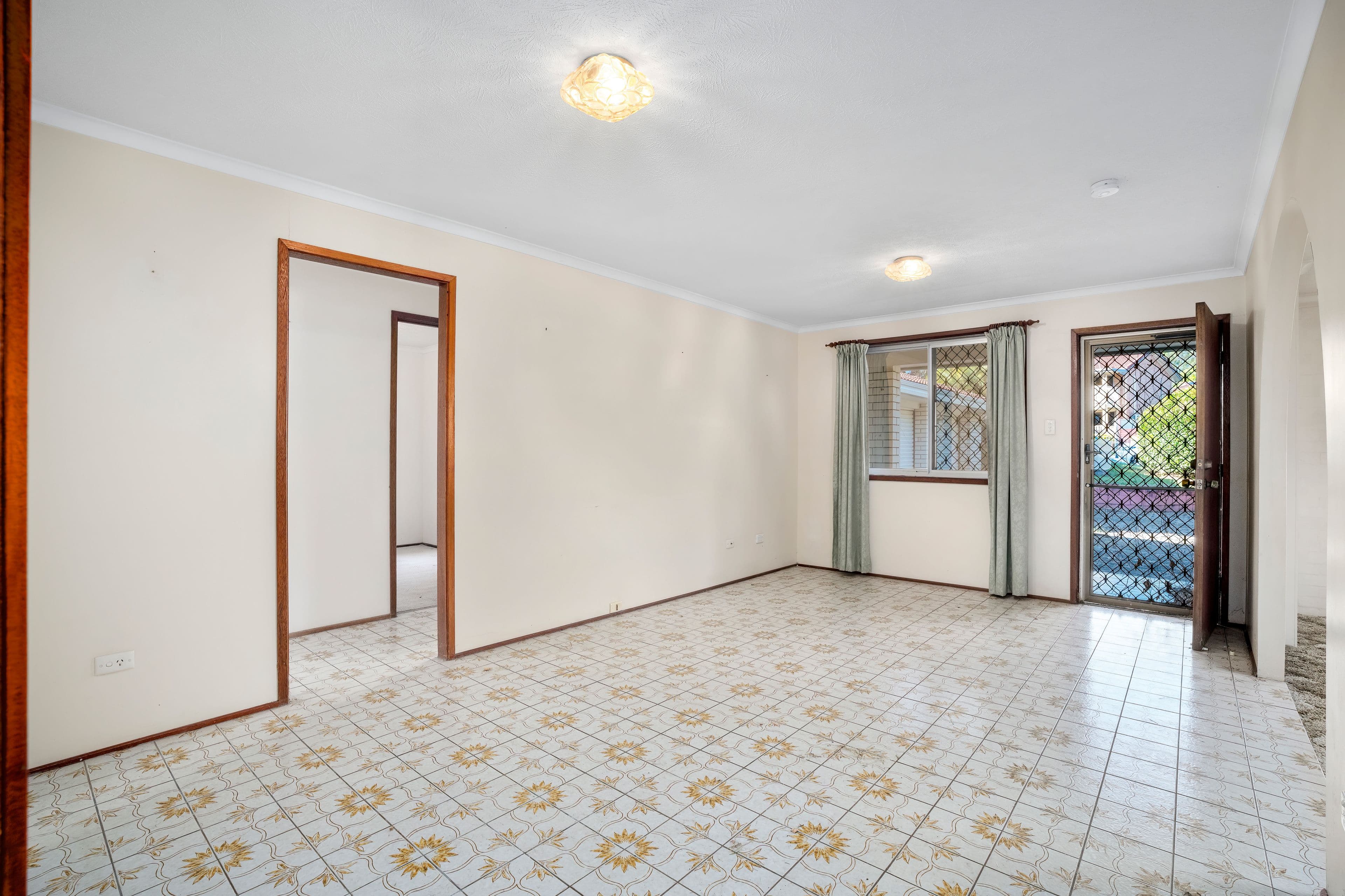 24 Sturt Street, Molendinar QLD 4214, Molendinar - Thumbnail 5