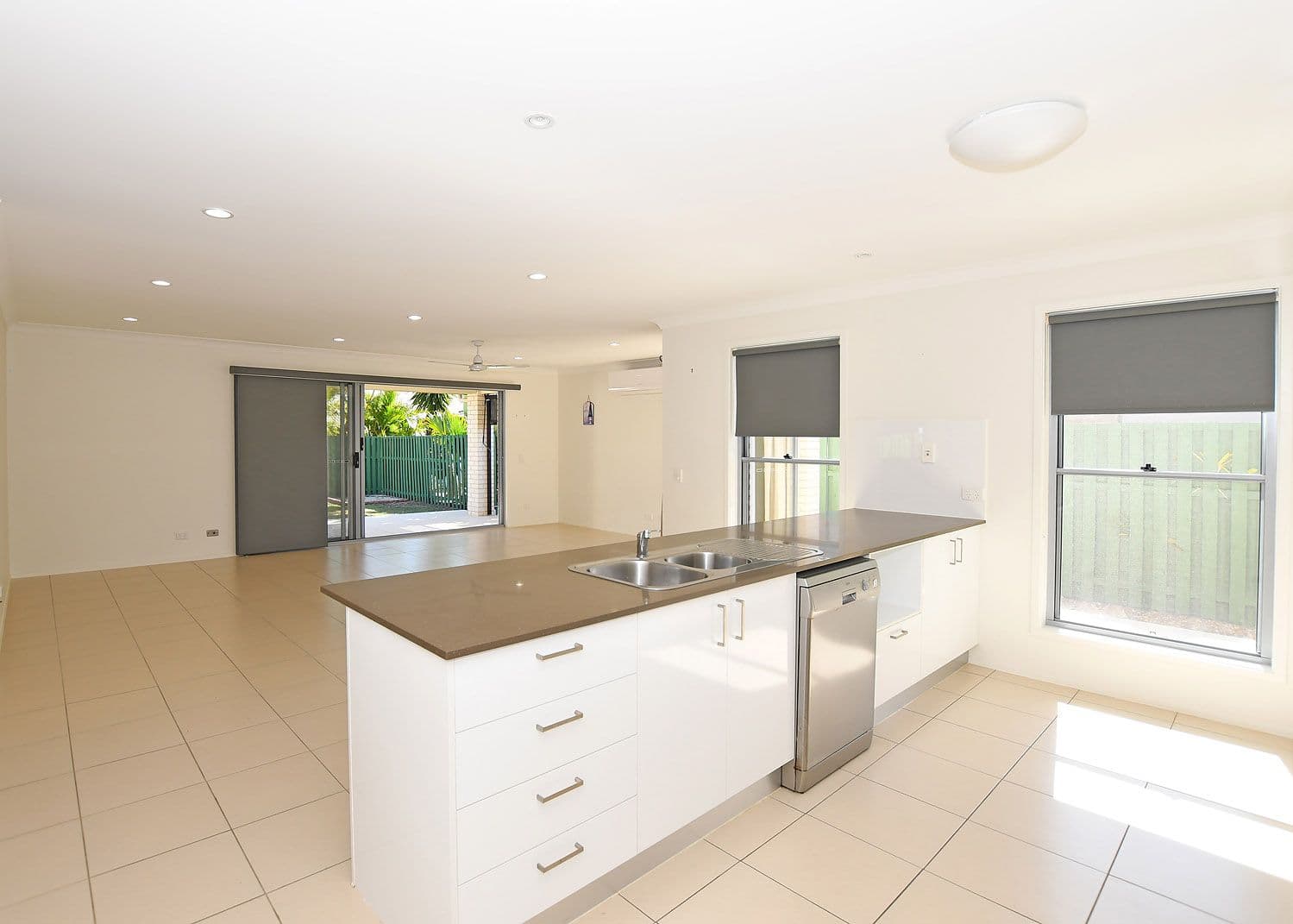 8 Wentworth Avenue, Urraween QLD 4655, Urraween - Thumbnail 6