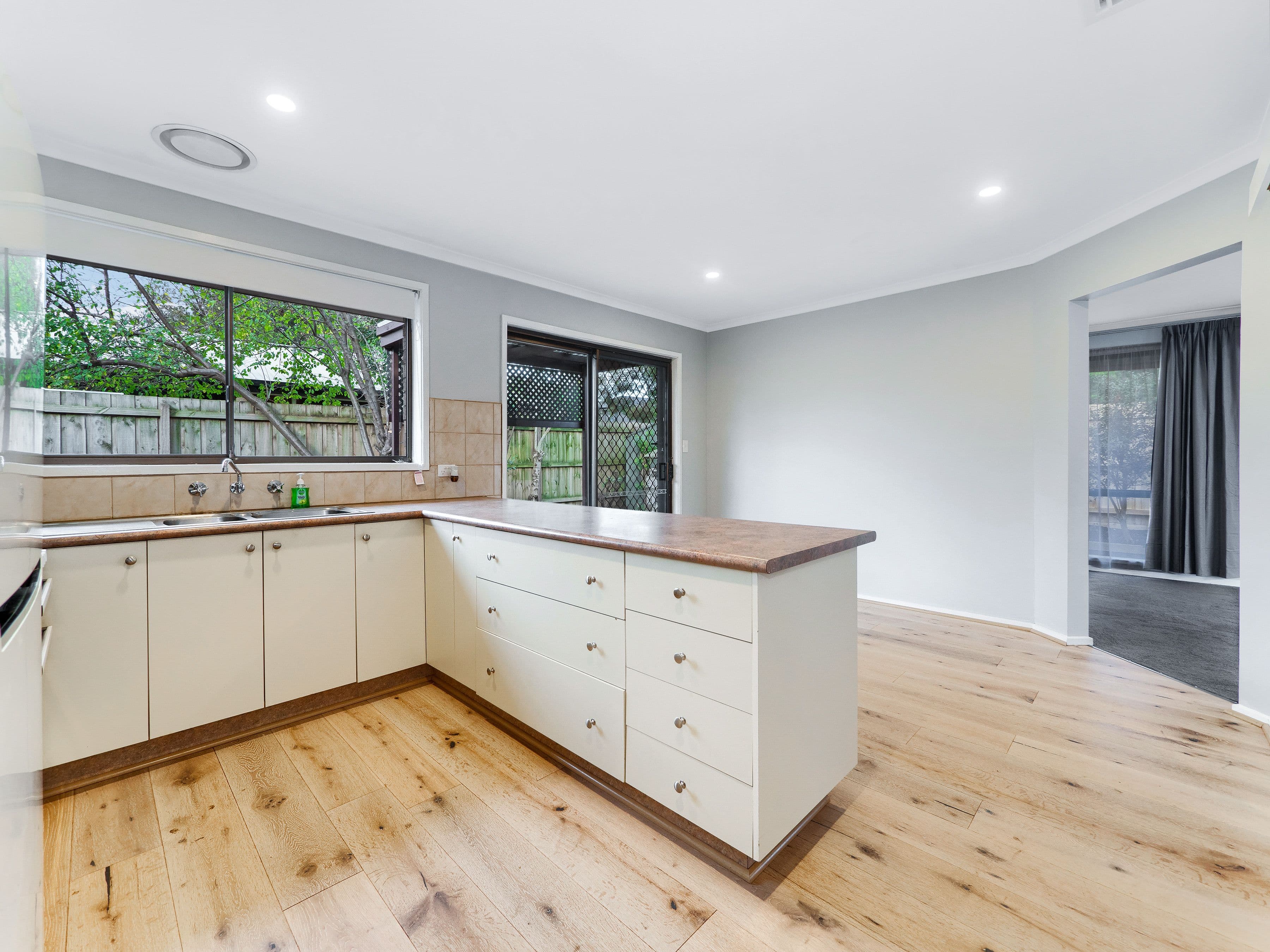 7 Normanby Street, Cranbourne VIC 3977, Cranbourne - Thumbnail 3