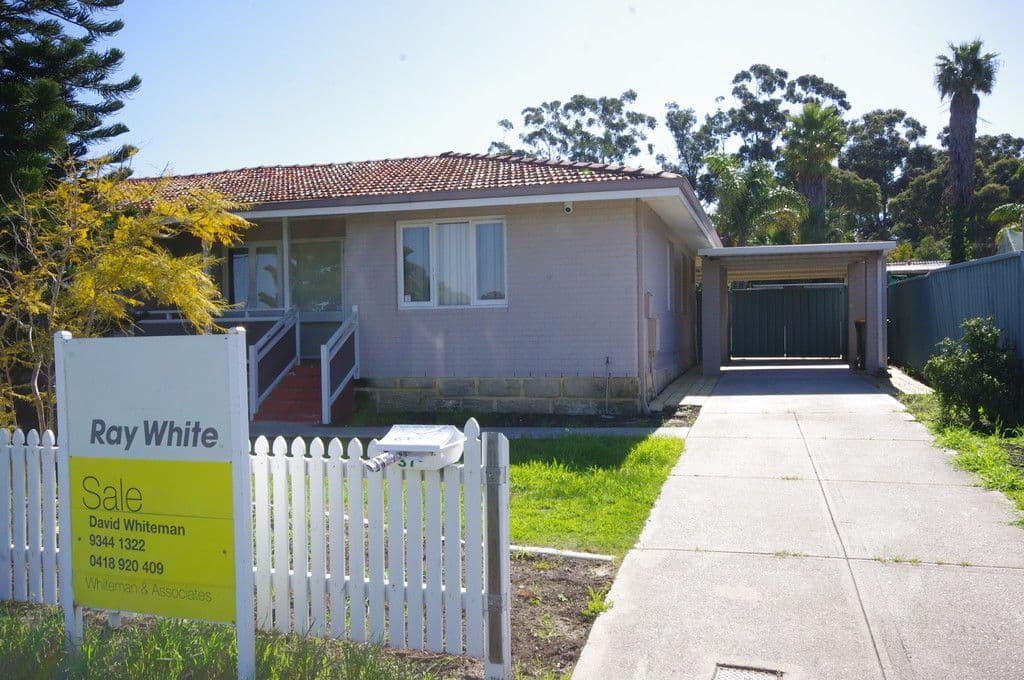 37B Montrose Avenue, Girrawheen WA 6064, Girrawheen - Thumbnail 2
