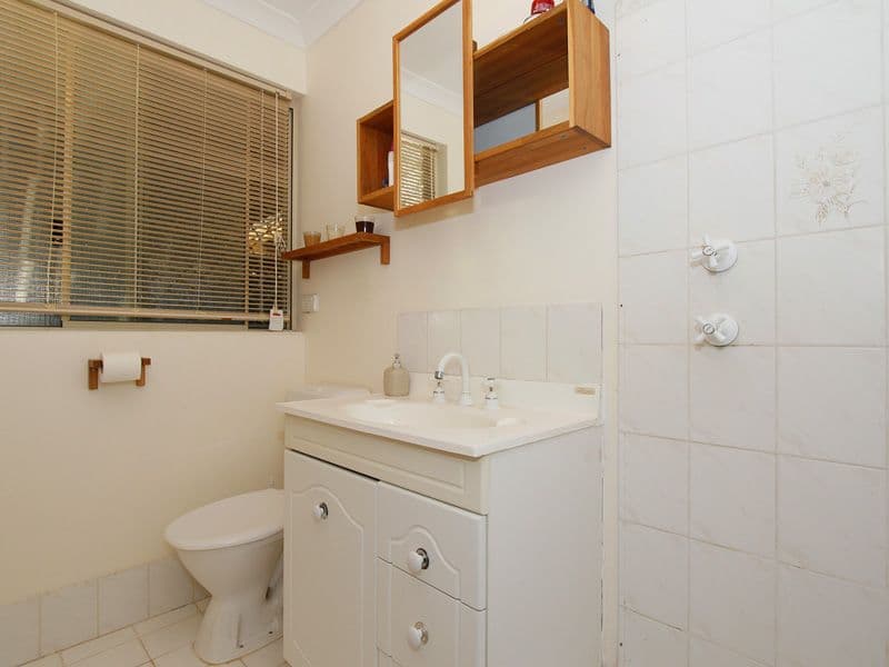 2 Carbla Court, BALLAJURA WA 6066, Ballajura - Thumbnail 7