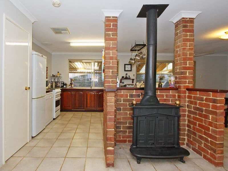 2 Carbla Court, BALLAJURA WA 6066, Ballajura - Thumbnail 8