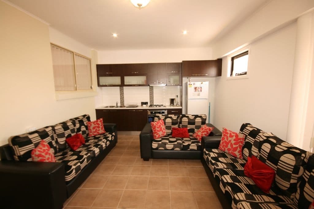 3 Omarama Way, TAYLORS HILL VIC 3037, Taylors Hill - Thumbnail 3