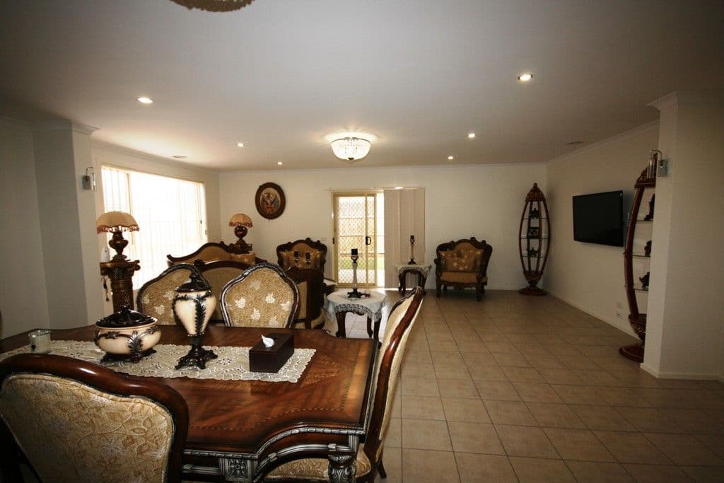 3 Omarama Way, TAYLORS HILL VIC 3037, Taylors Hill - Thumbnail 4