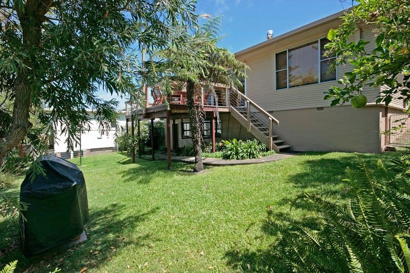 10 Jones Avenue, MOLLYMOOK NSW 2539, Mollymook Beach - Thumbnail 2