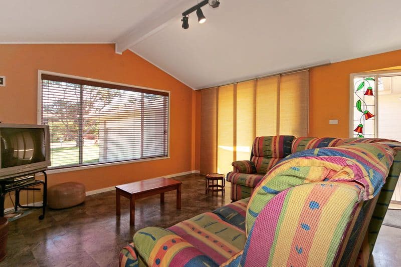 10 Jones Avenue, MOLLYMOOK NSW 2539, Mollymook Beach - Thumbnail 5