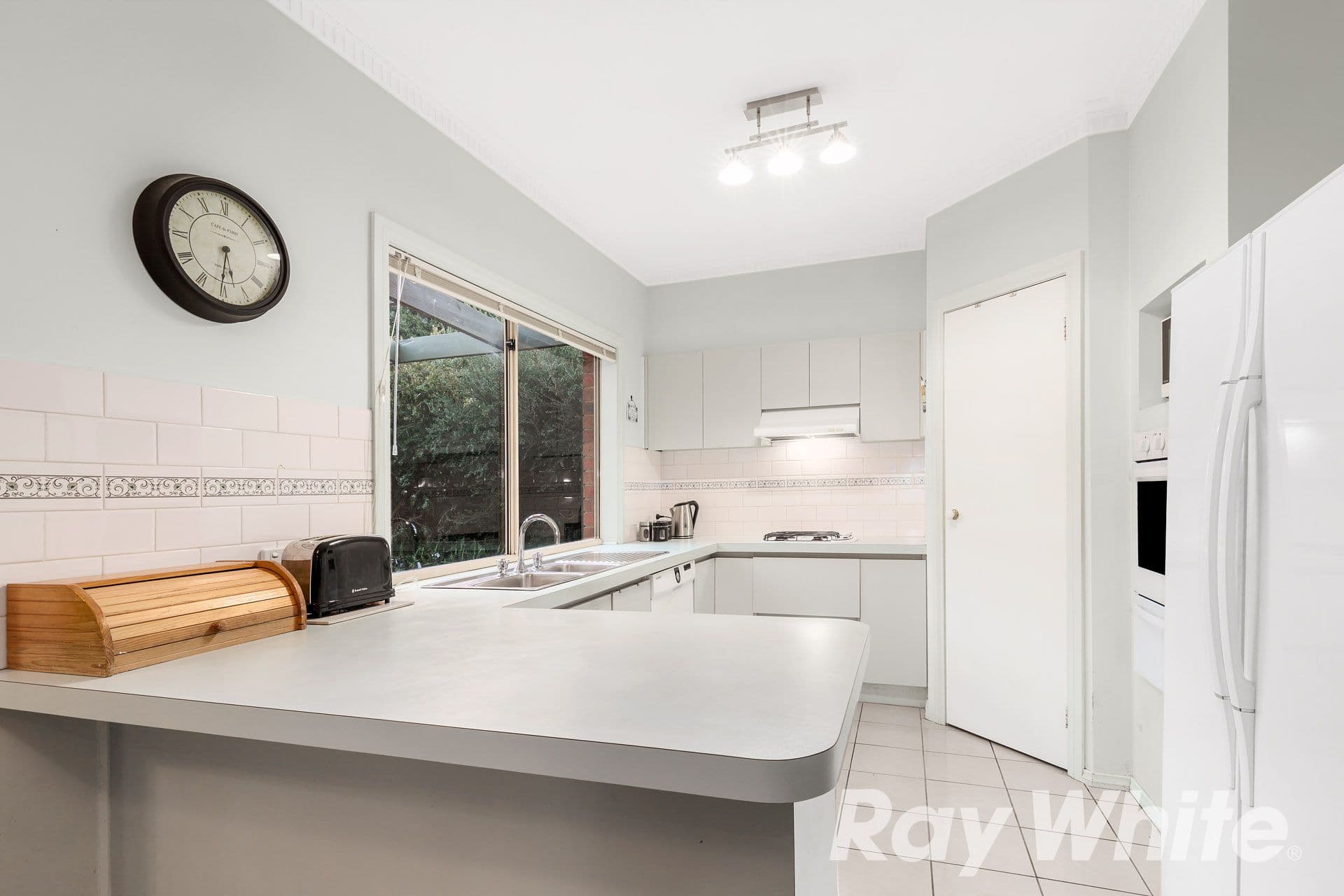 1 Sneddon Court, Mulgrave VIC 3170, Mulgrave - Thumbnail 4