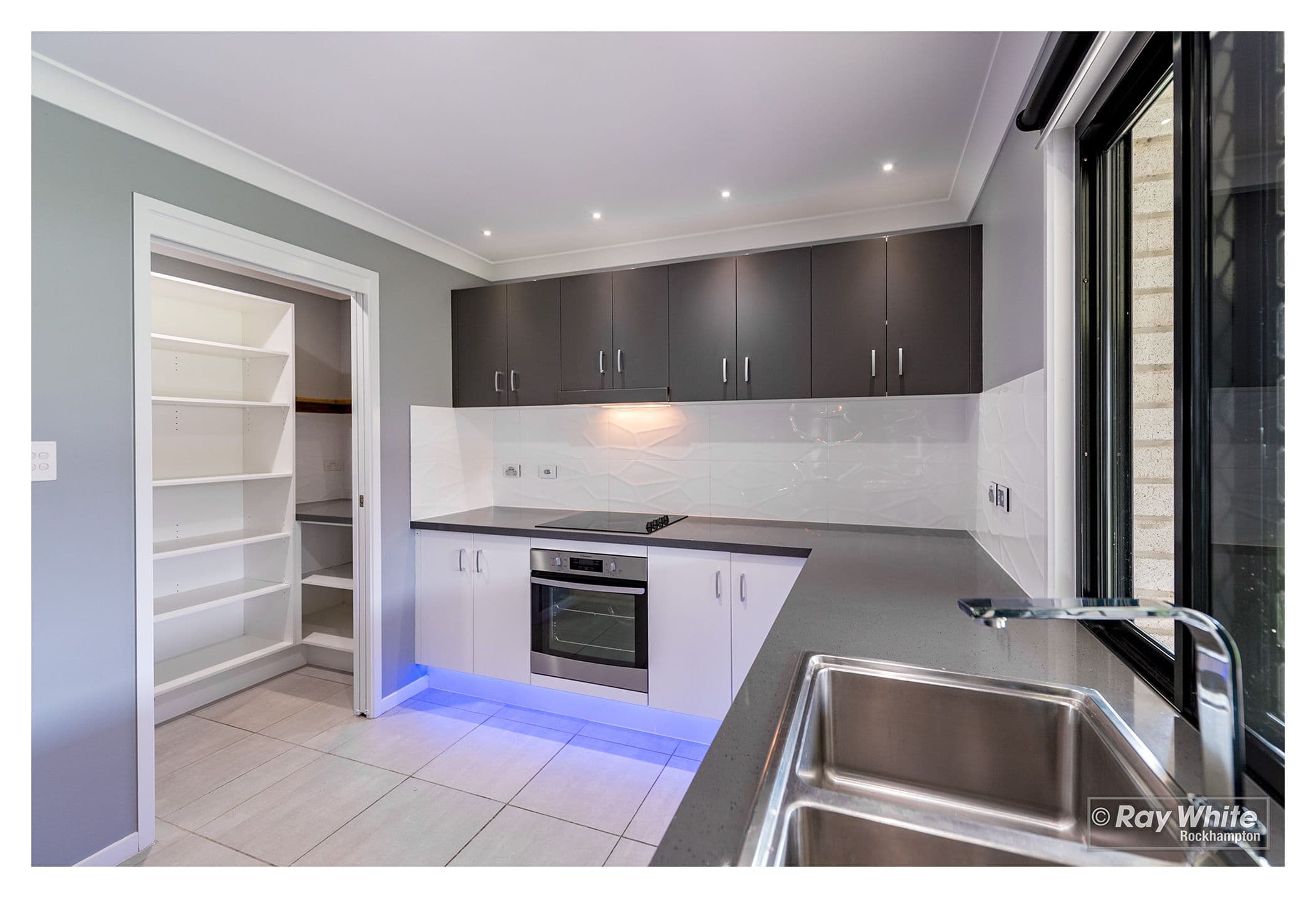 12 Maple Street, Norman Gardens QLD 4701, Norman Gardens - Thumbnail 2