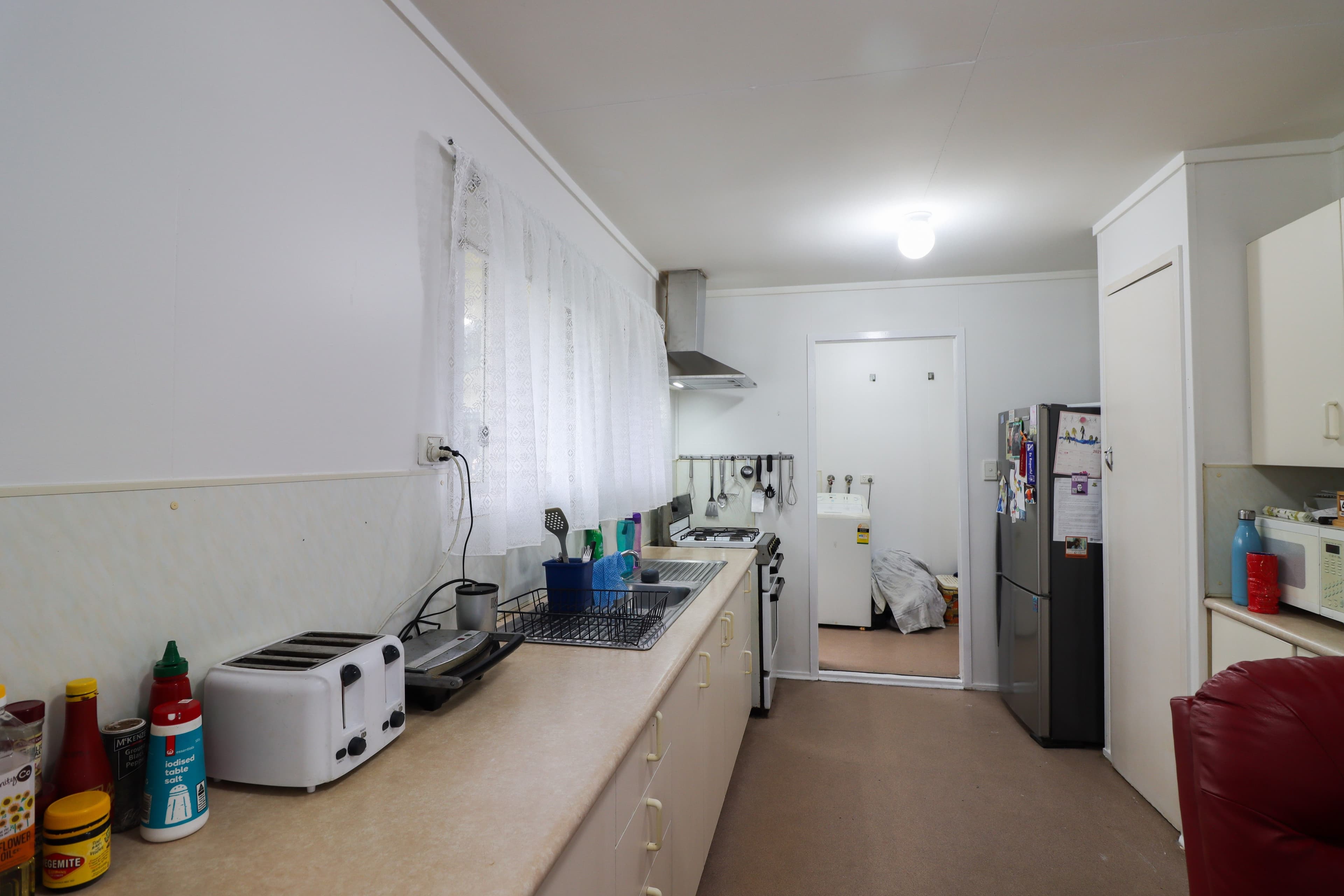 6 Wentworth Street, Leichhardt QLD 4305, Leichhardt - Thumbnail 5