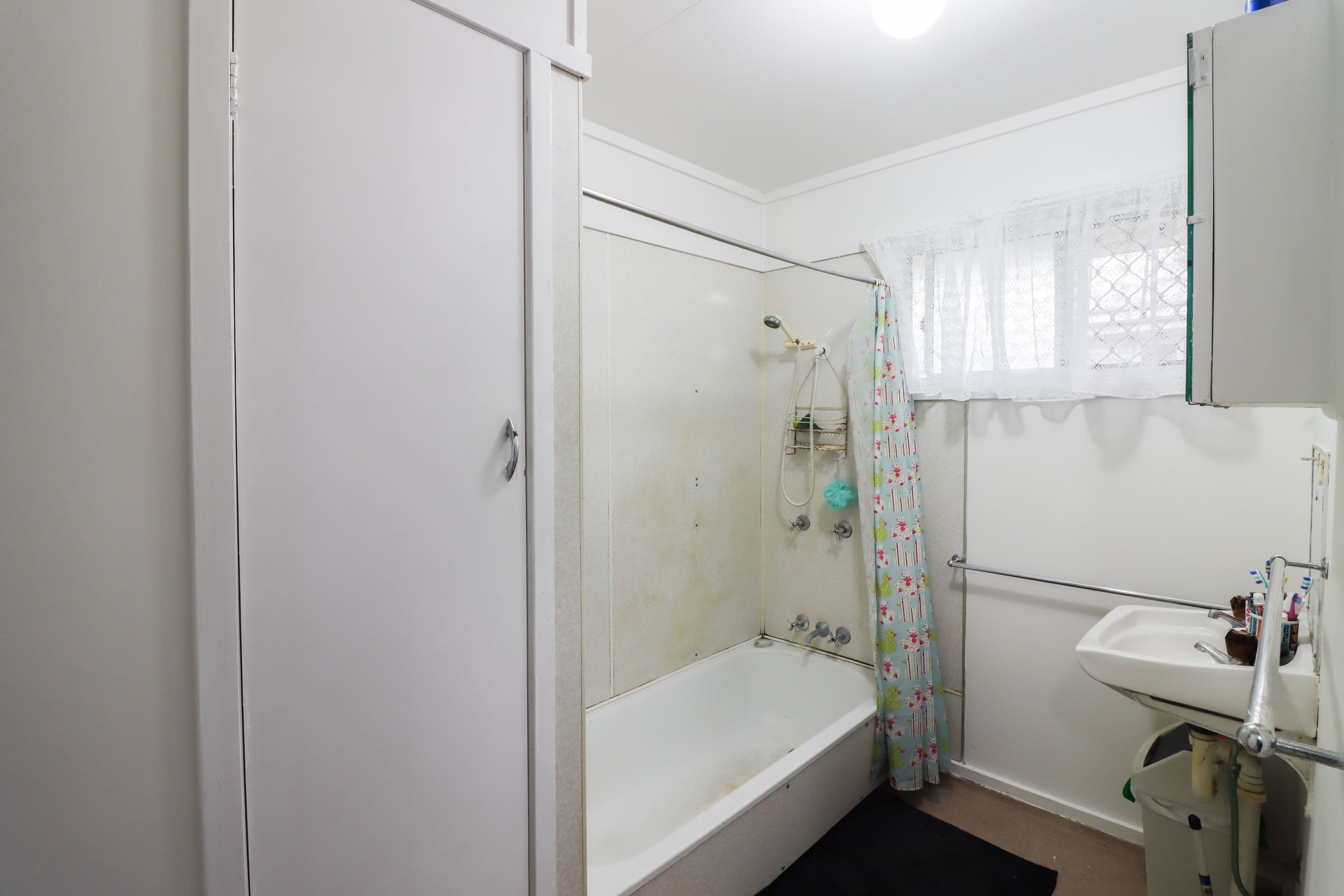 6 Wentworth Street, Leichhardt QLD 4305, Leichhardt - Thumbnail 8
