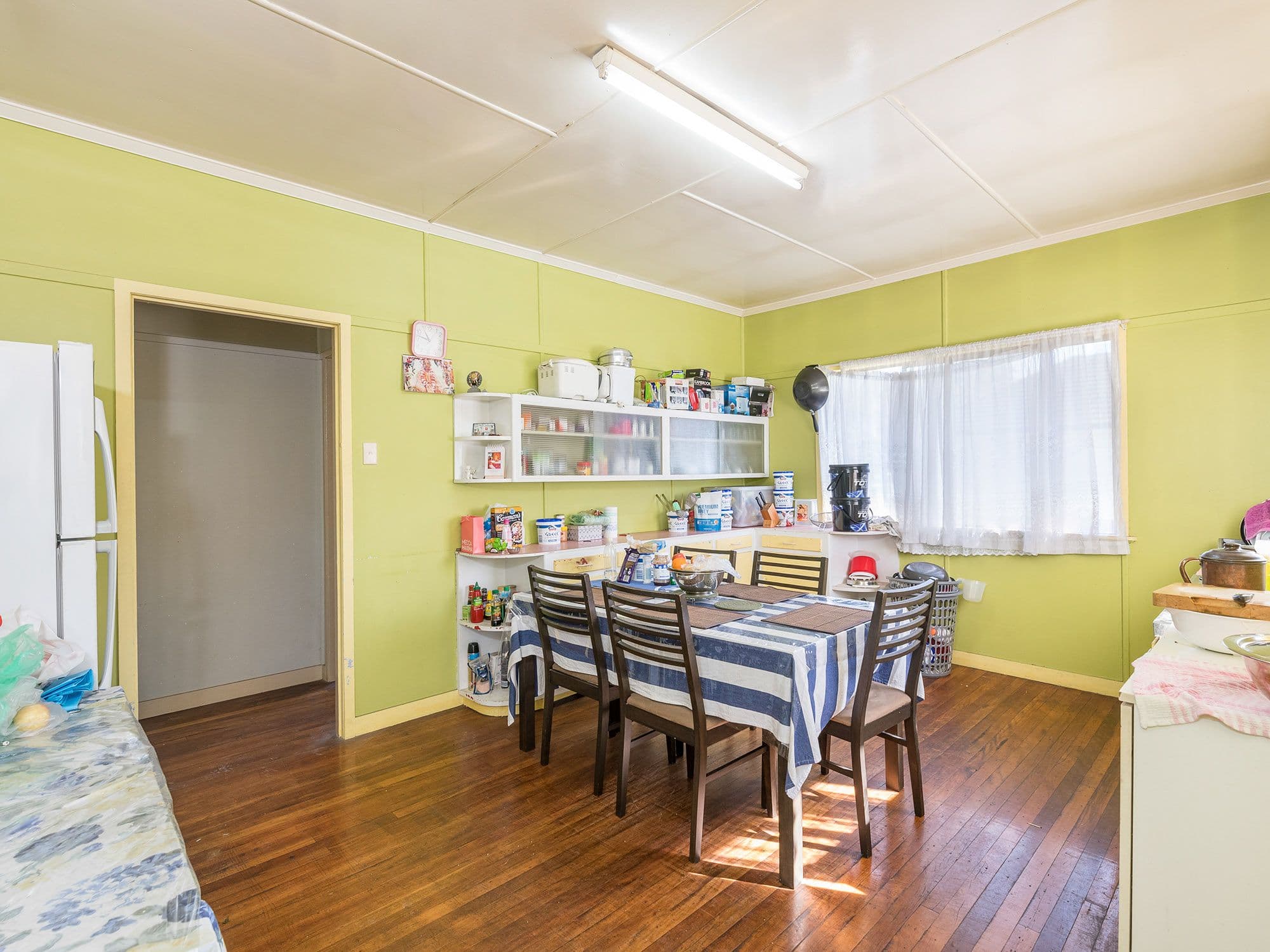 76 Halsey Street, Holland Park QLD 4121, Holland Park - Thumbnail 2