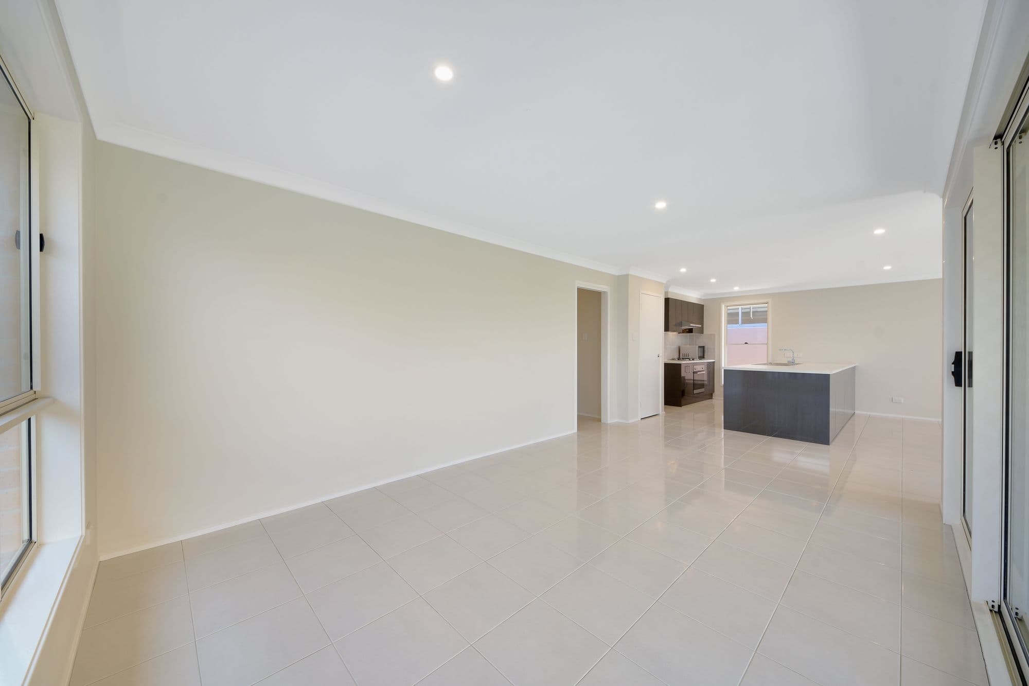 29 Greenhood Crescent, Denham Court - Thumbnail 2