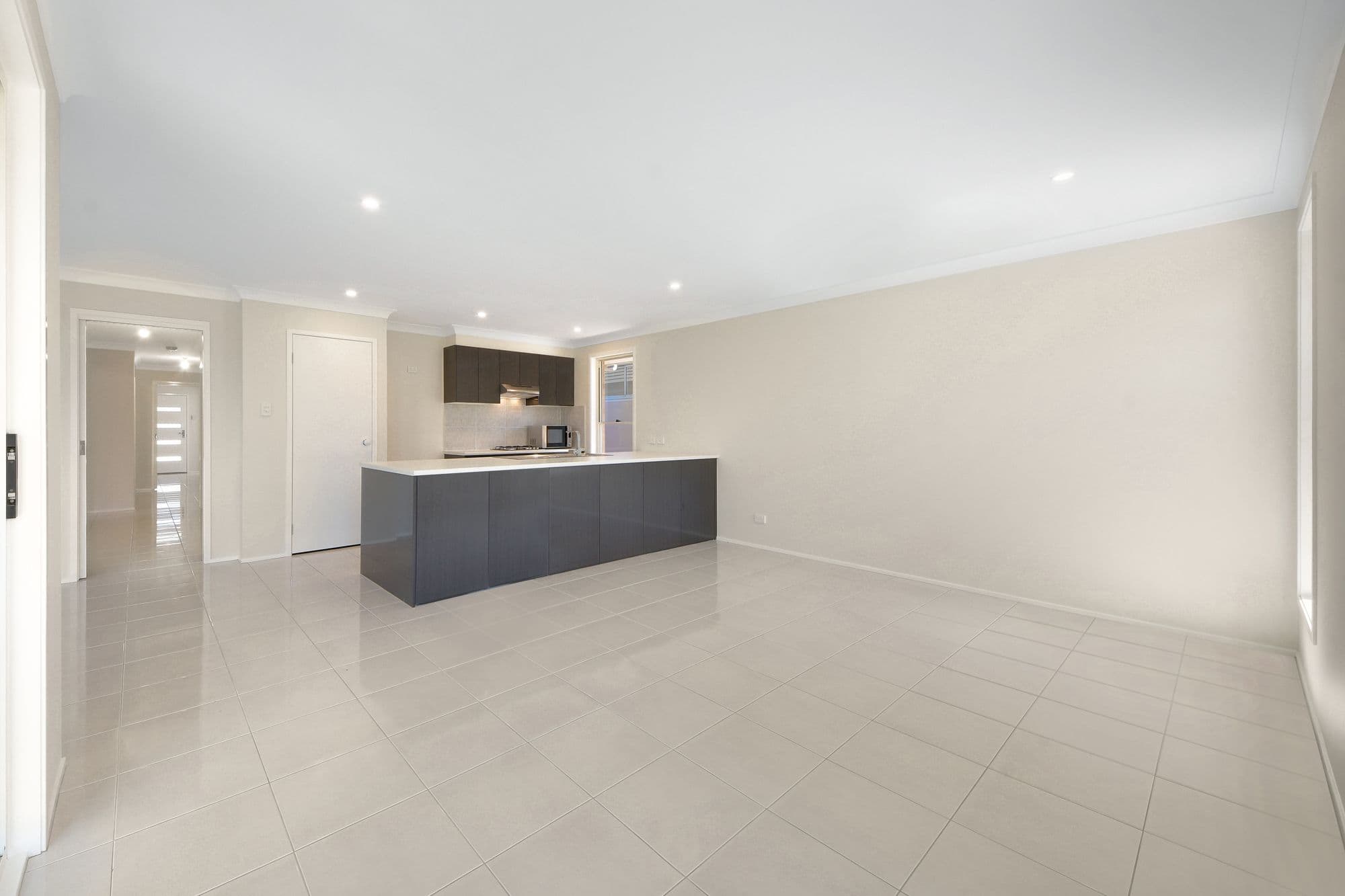 29 Greenhood Crescent, Denham Court - Thumbnail 5