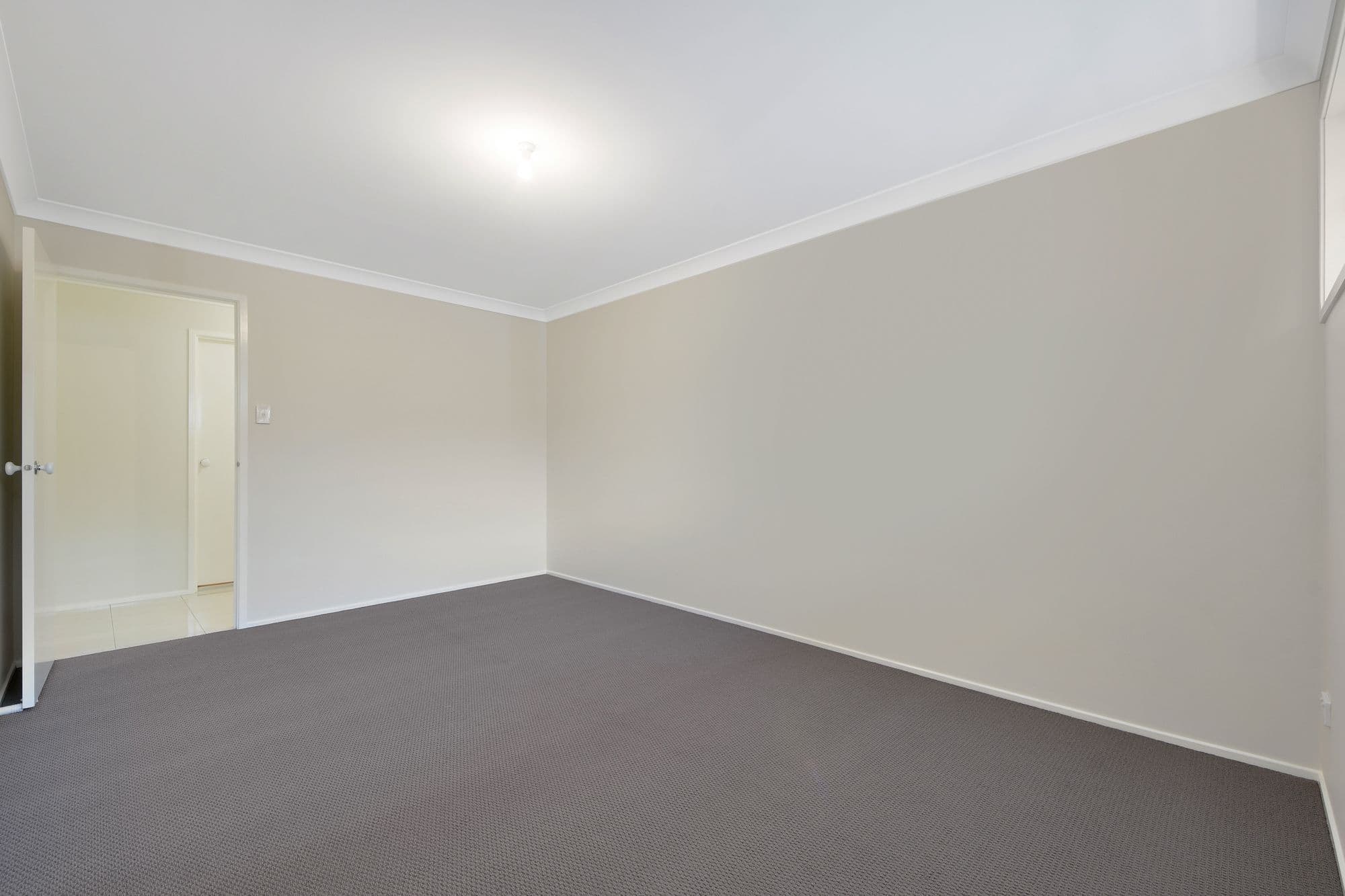 29 Greenhood Crescent, Denham Court - Thumbnail 6